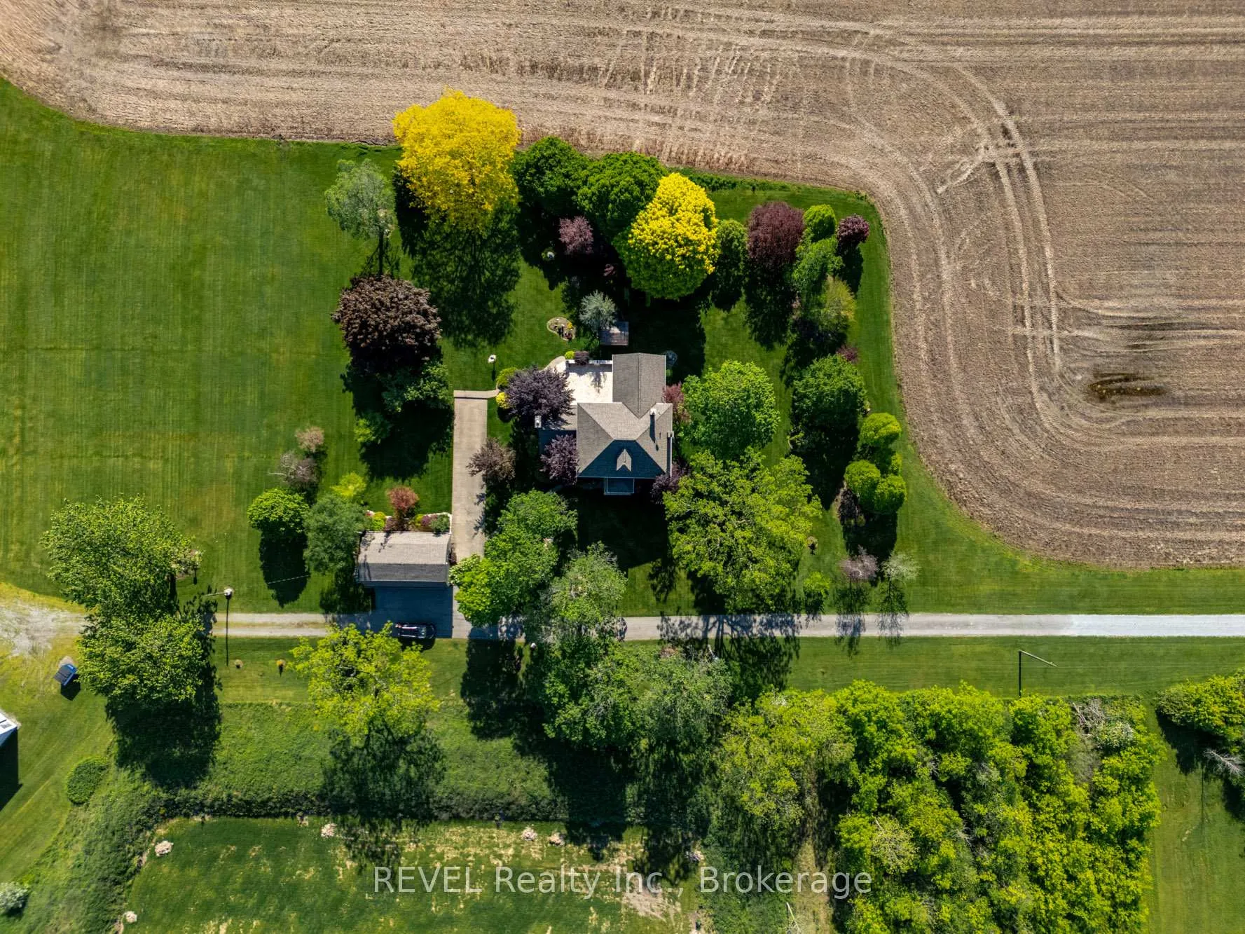 Photo 29 of 458 Chippawa Road, Port Colborne, Bethel — HOMEH