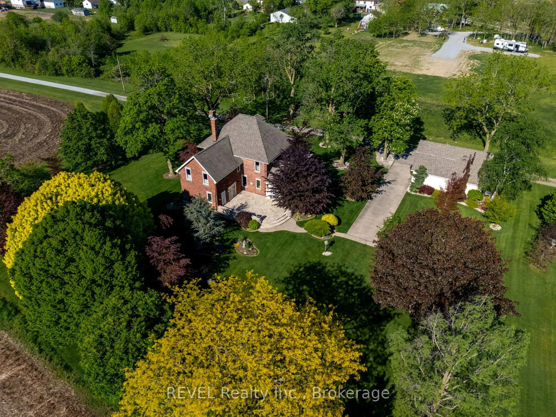 Photo 36 of 458 Chippawa Road, Port Colborne, Bethel — HOMEH