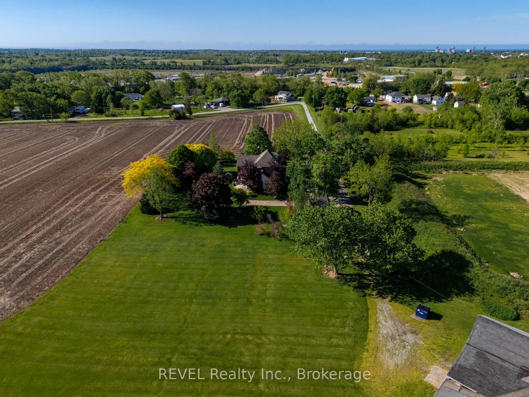 Photo 37 of 458 Chippawa Road, Port Colborne, Bethel — HOMEH
