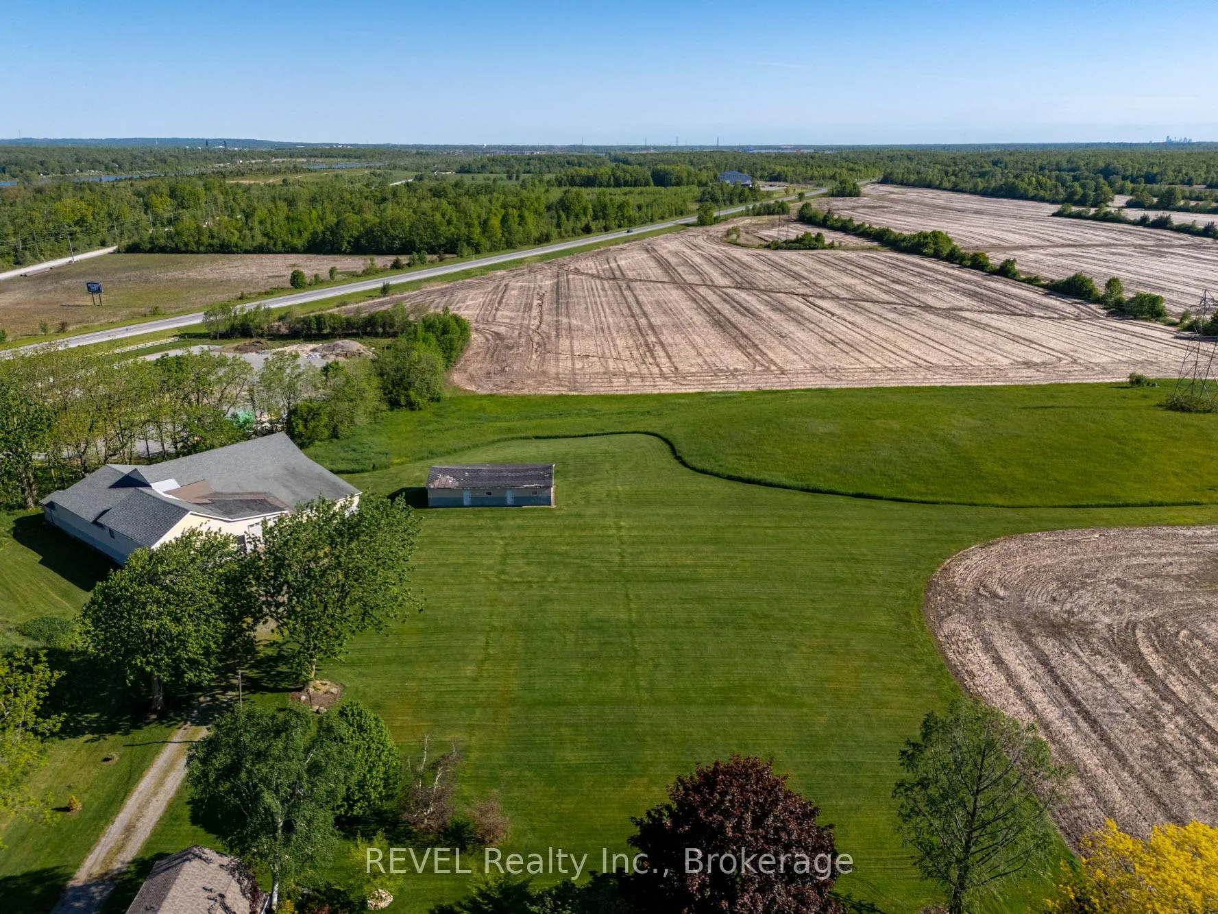 Photo 38 of 458 Chippawa Road, Port Colborne, Bethel — HOMEH