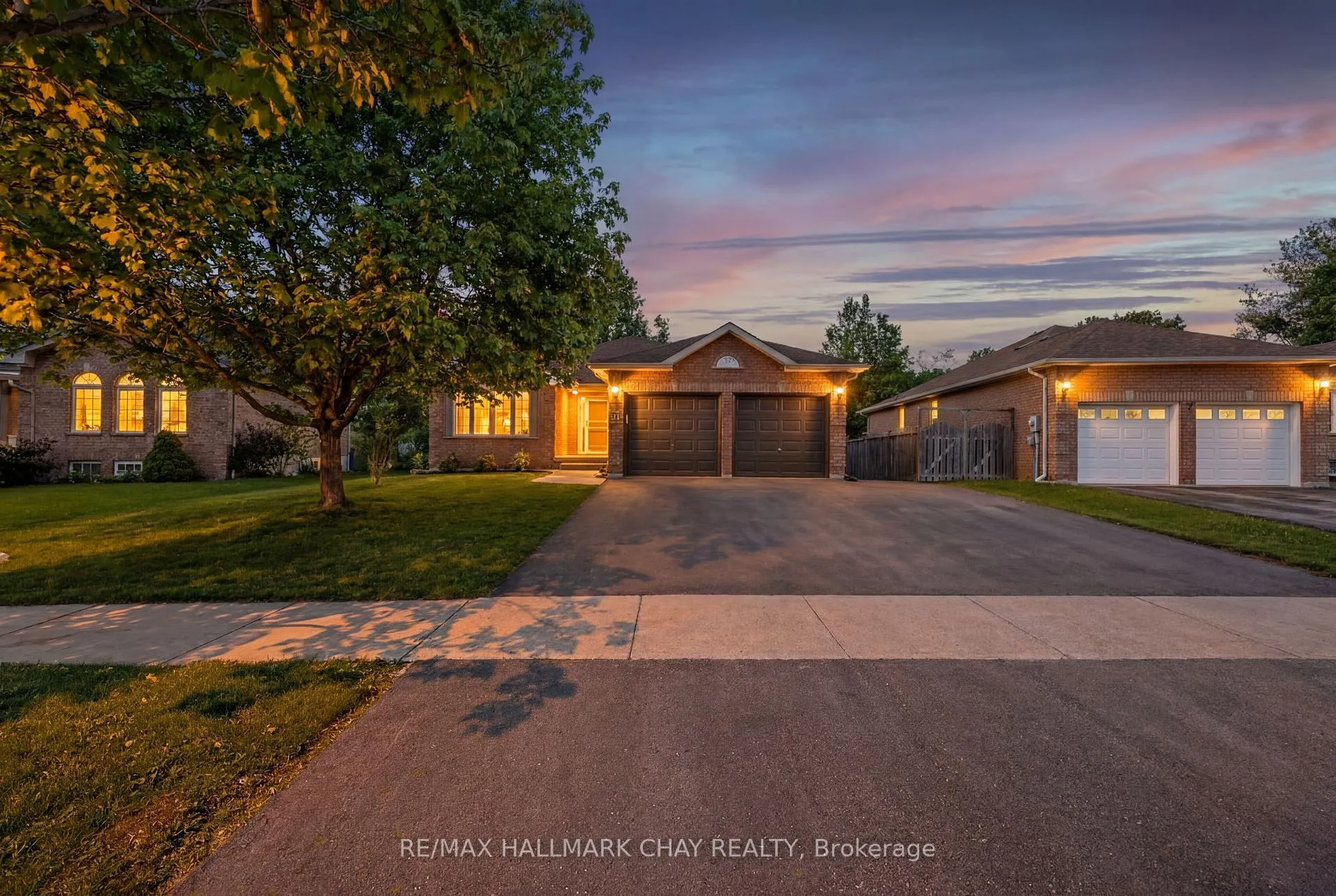 Photo 1 of 143 Emms Drive, Barrie, Holly — HOMEH