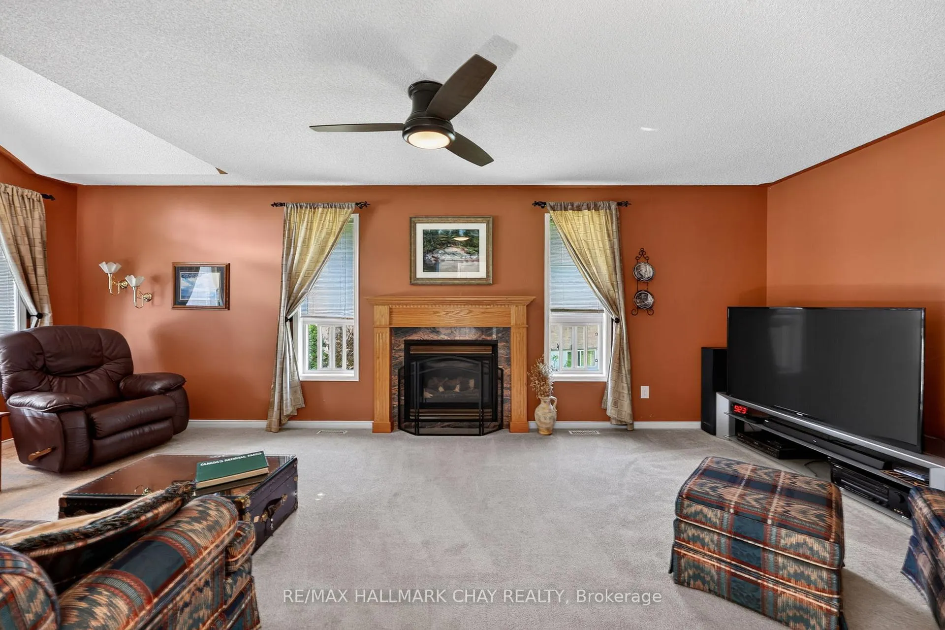 Photo 7 of 143 Emms Drive, Barrie, Holly — HOMEH