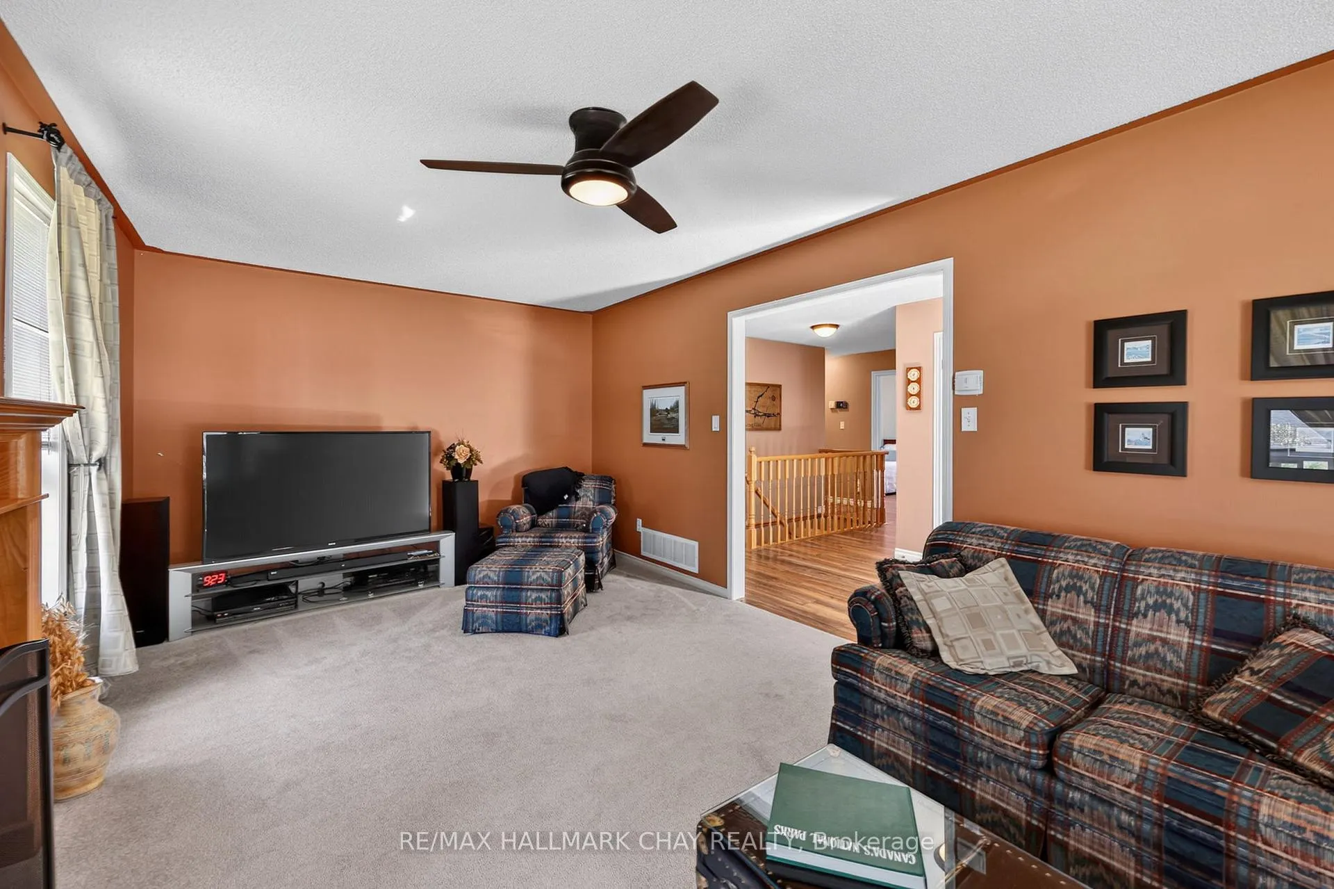 Photo 10 of 143 Emms Drive, Barrie, Holly — HOMEH