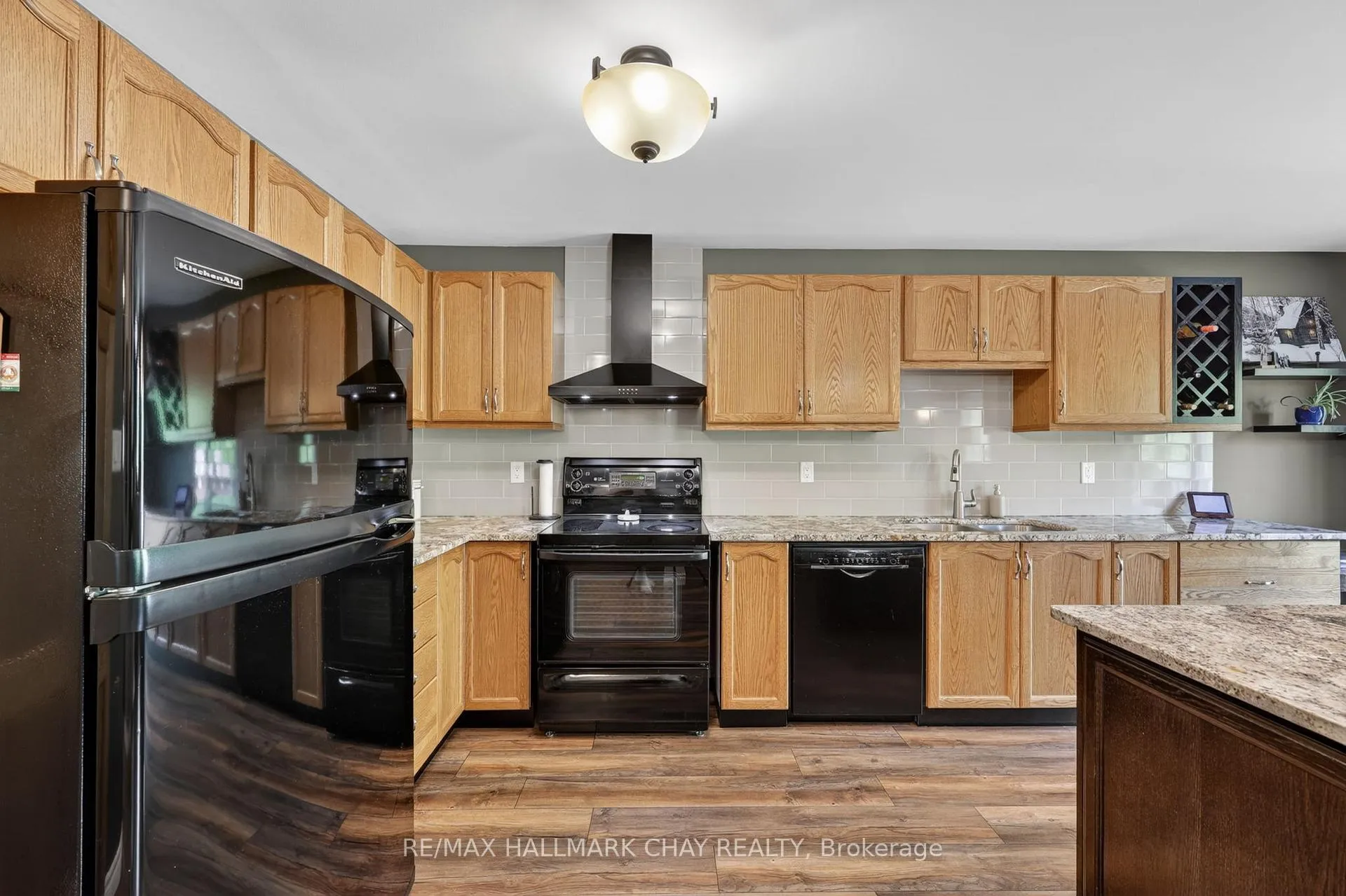Photo 12 of 143 Emms Drive, Barrie, Holly — HOMEH