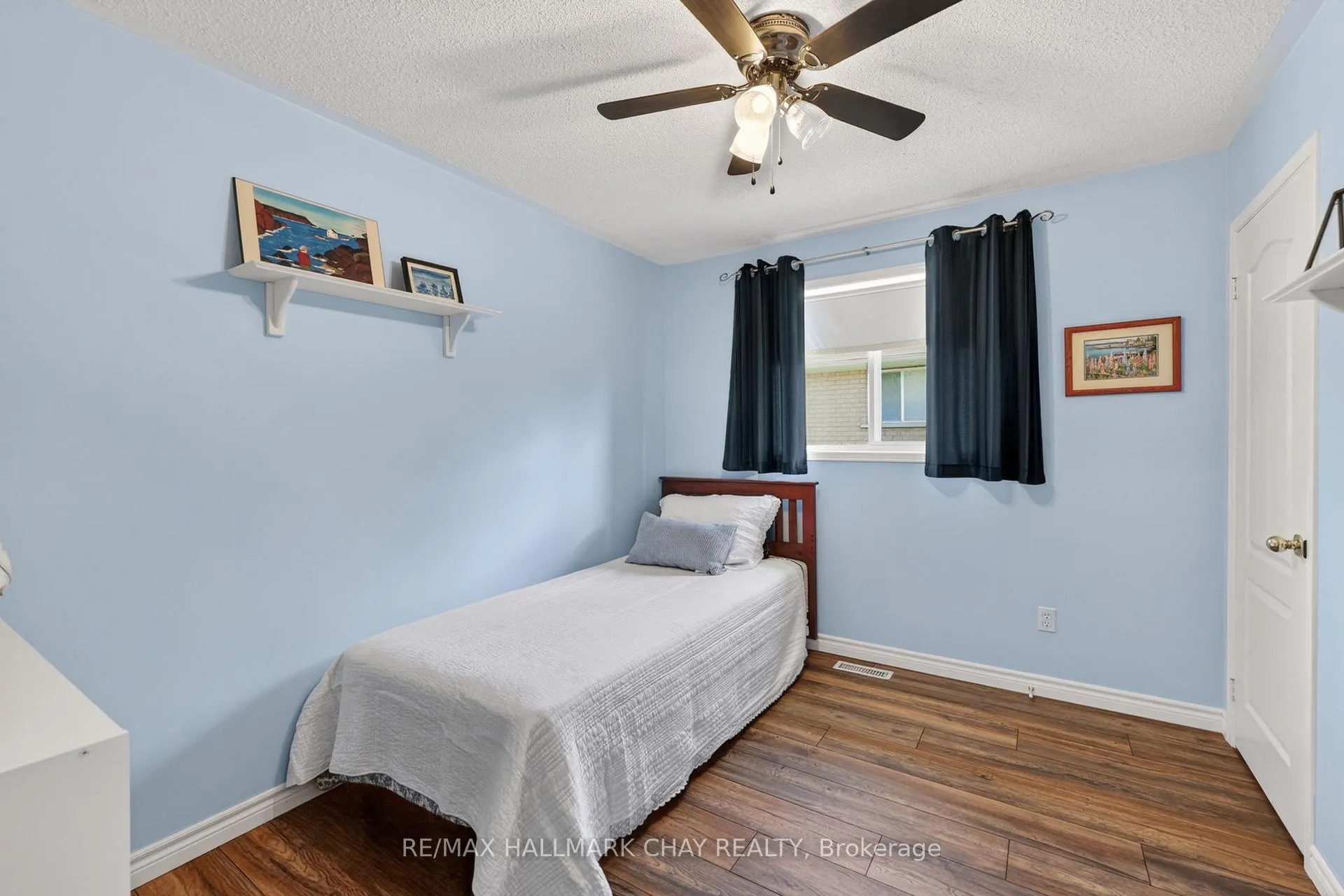 Photo 23 of 143 Emms Drive, Barrie, Holly — HOMEH