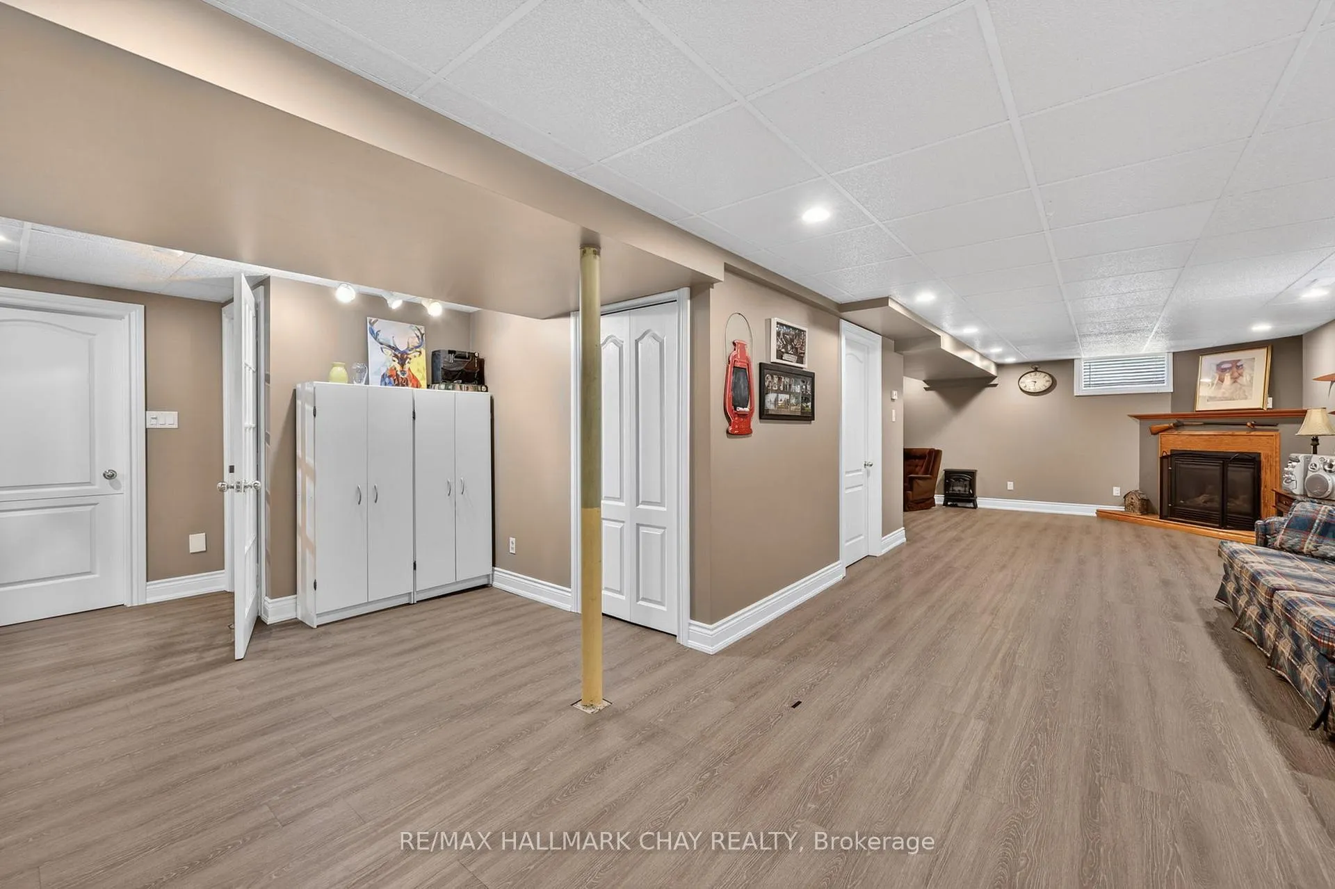 Photo 28 of 143 Emms Drive, Barrie, Holly — HOMEH