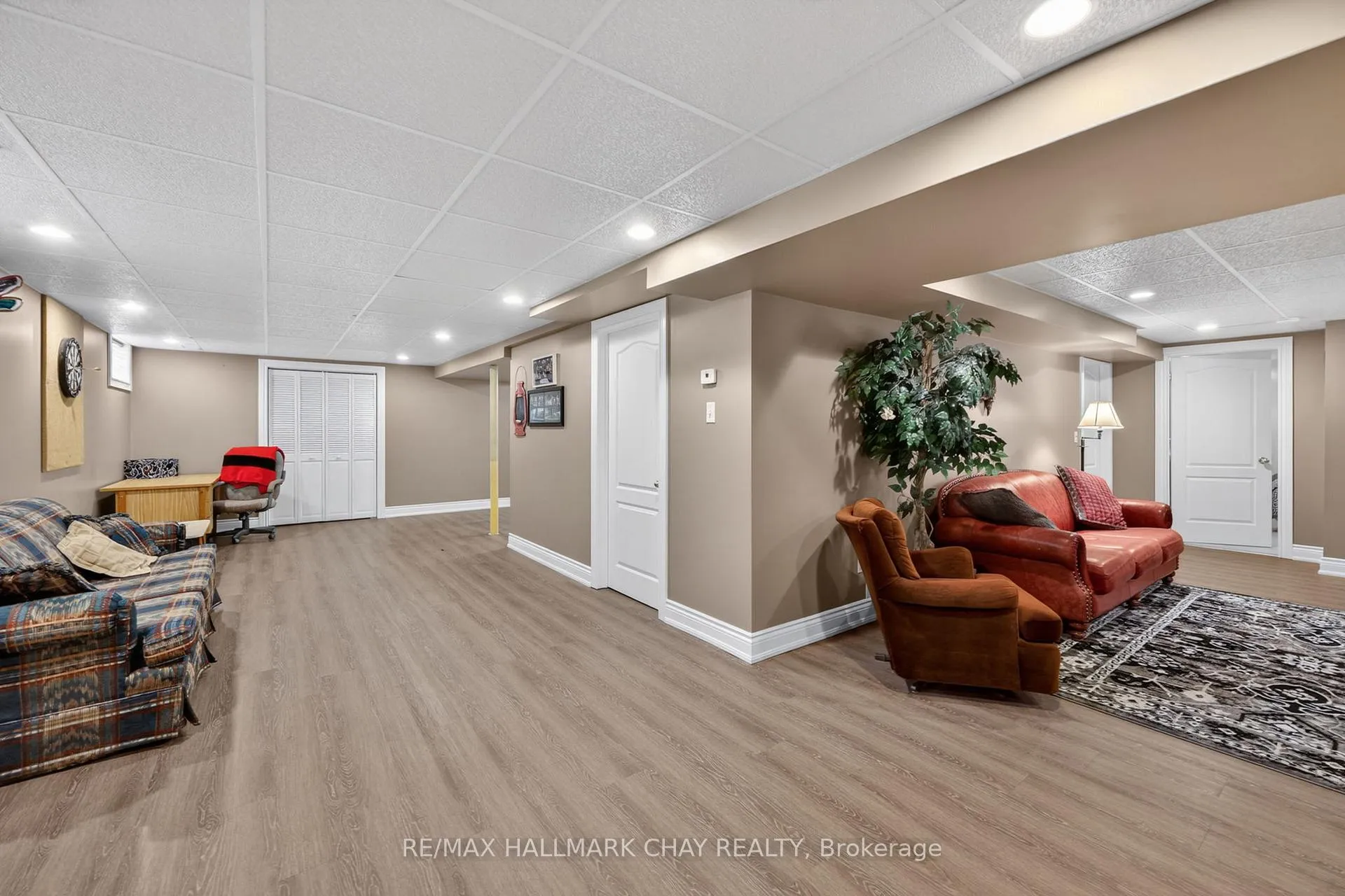 Photo 29 of 143 Emms Drive, Barrie, Holly — HOMEH