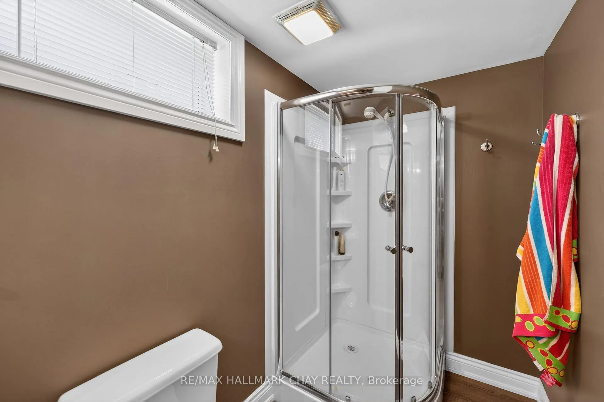 Photo 32 of 143 Emms Drive, Barrie, Holly — HOMEH