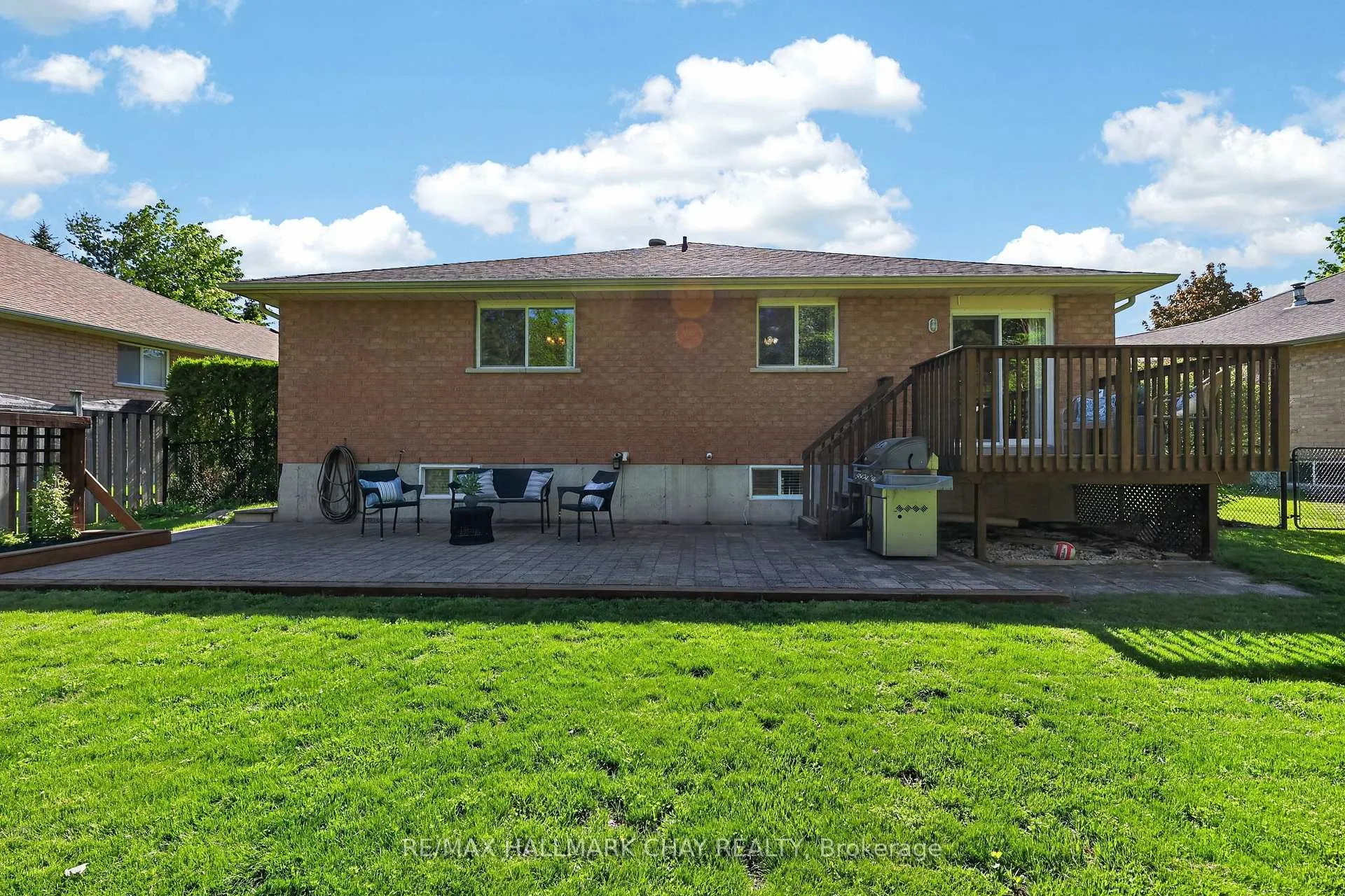Photo 34 of 143 Emms Drive, Barrie, Holly — HOMEH