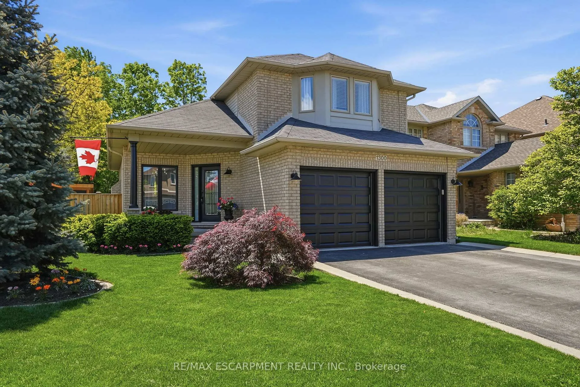 Photo 2 of 1300 Silvan Forest Drive, Burlington, Tansley — HOMEH