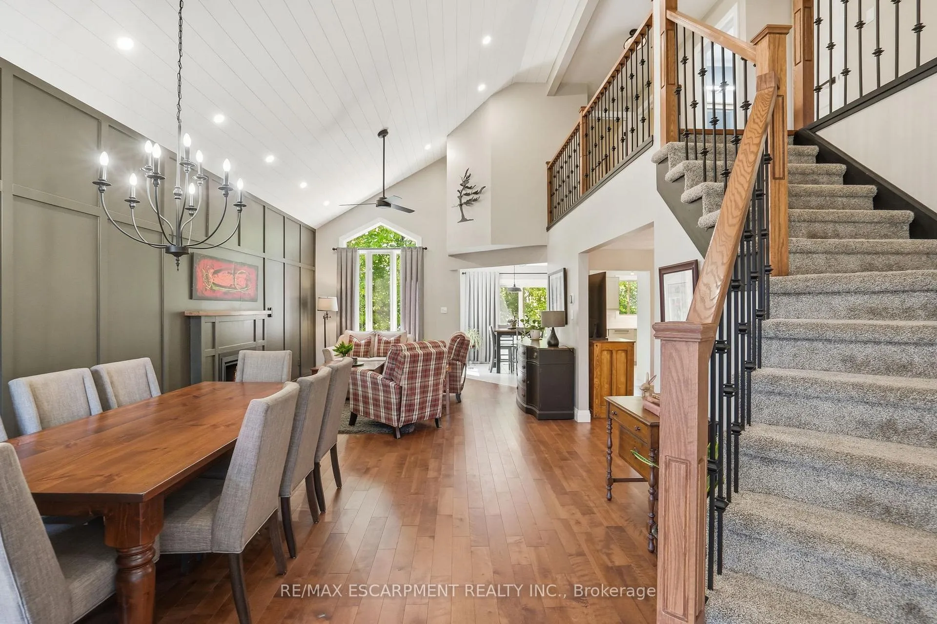 Photo 5 of 1300 Silvan Forest Drive, Burlington, Tansley — HOMEH
