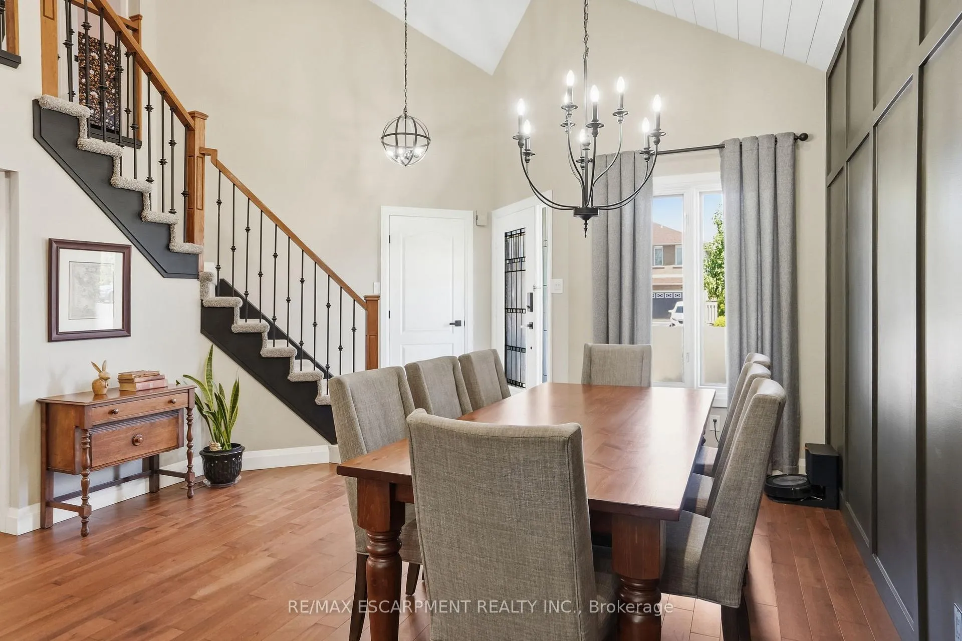 Photo 6 of 1300 Silvan Forest Drive, Burlington, Tansley — HOMEH