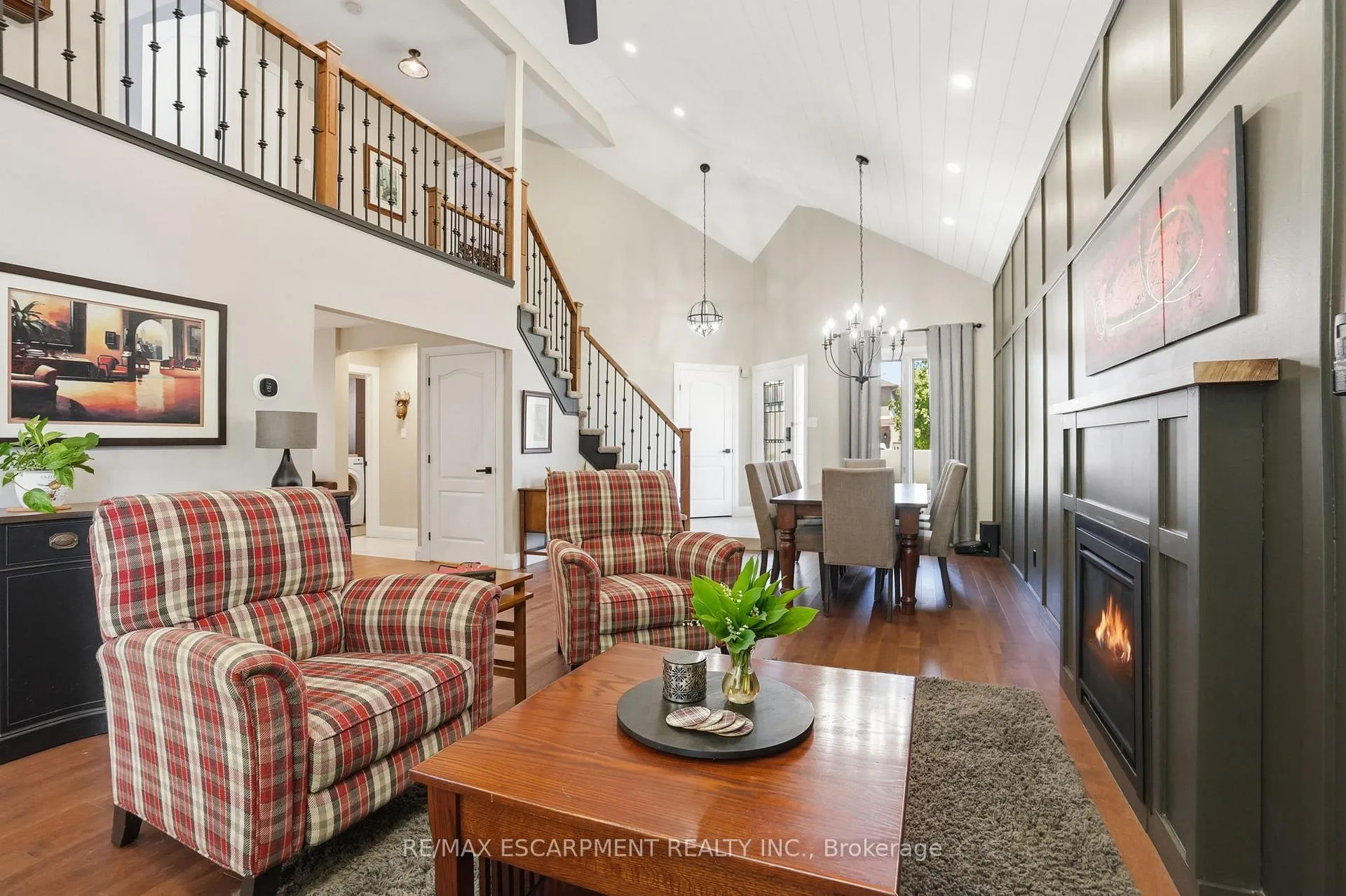 Photo 8 of 1300 Silvan Forest Drive, Burlington, Tansley — HOMEH