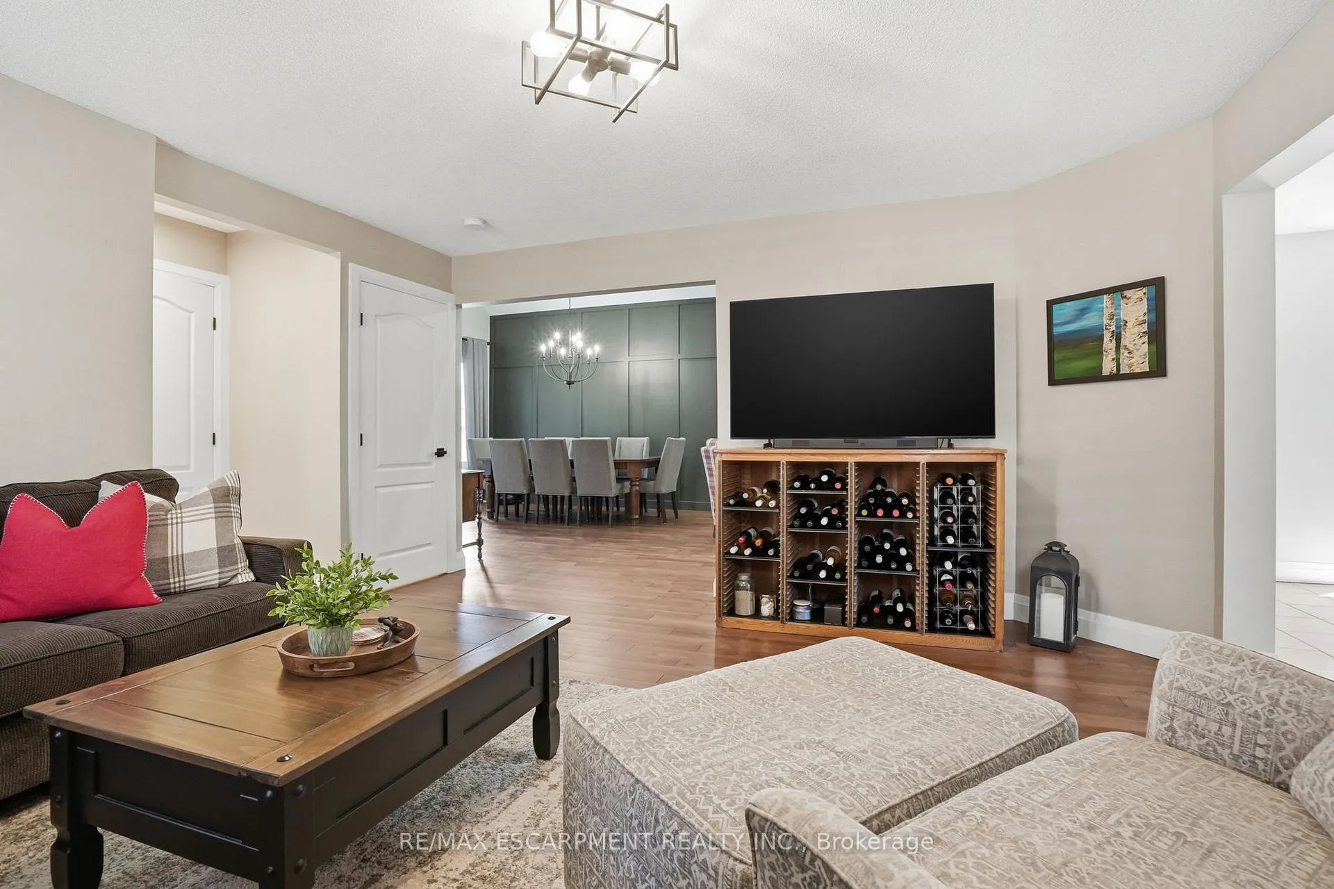 Photo 11 of 1300 Silvan Forest Drive, Burlington, Tansley — HOMEH