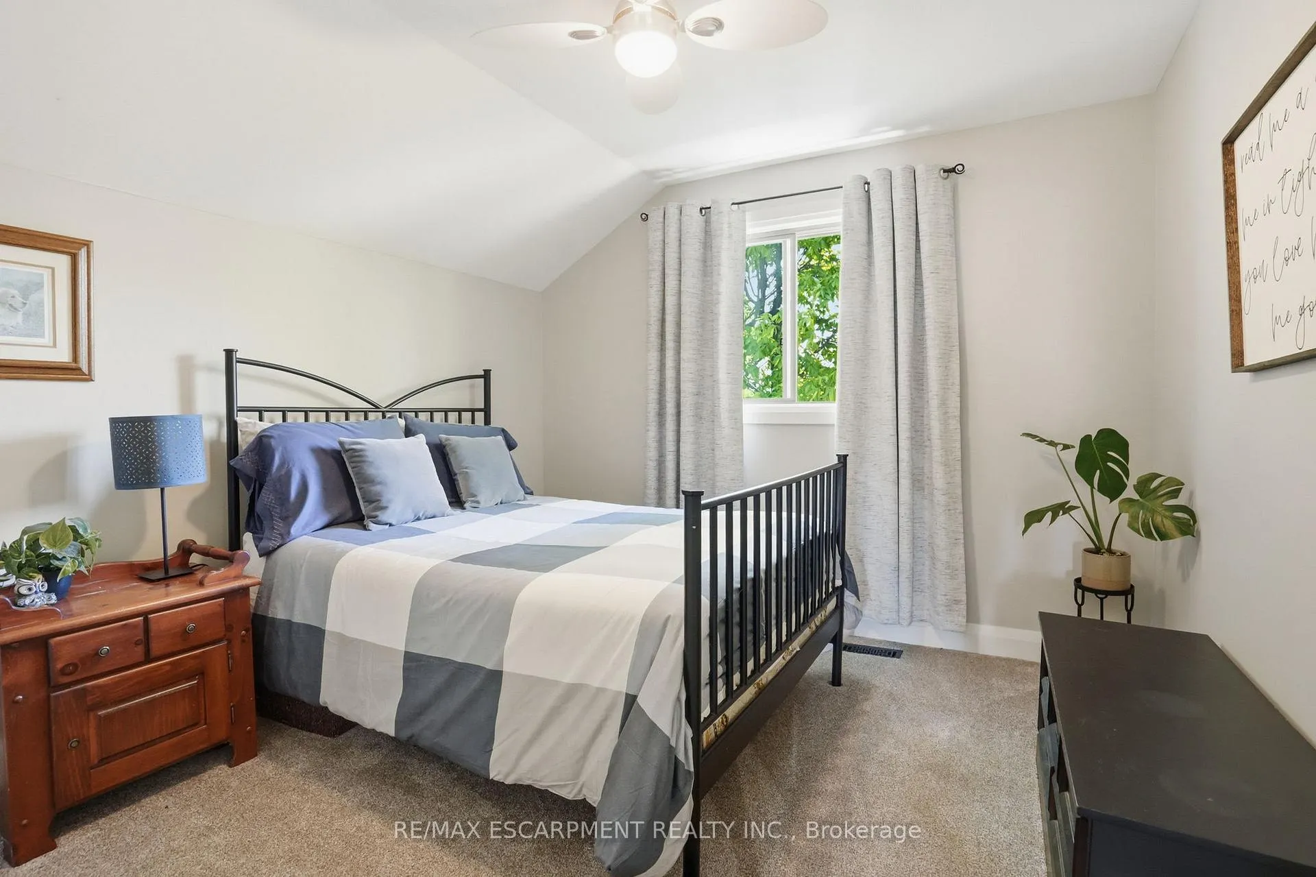 Photo 24 of 1300 Silvan Forest Drive, Burlington, Tansley — HOMEH