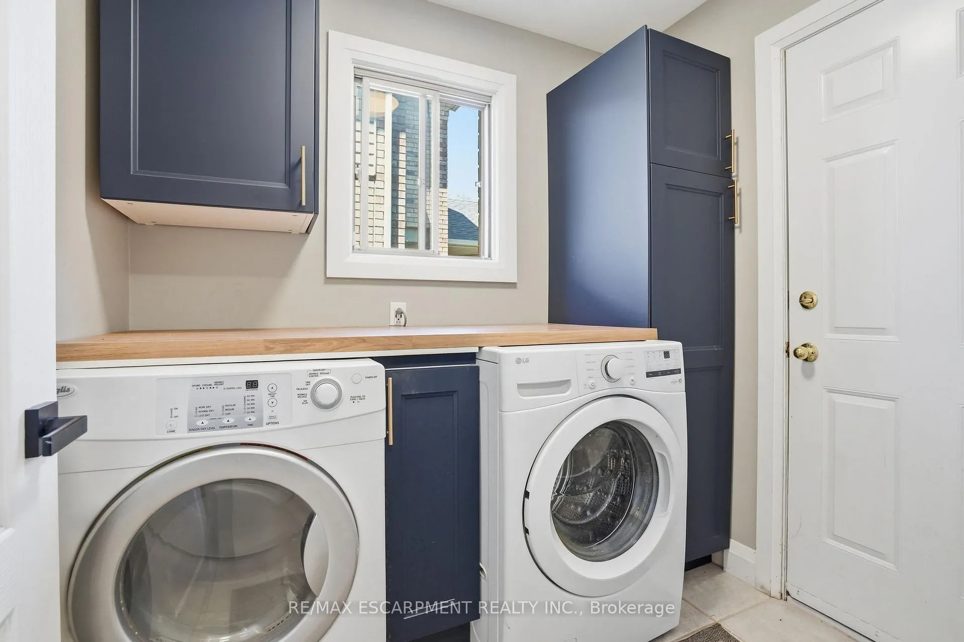 Photo 31 of 1300 Silvan Forest Drive, Burlington, Tansley — HOMEH