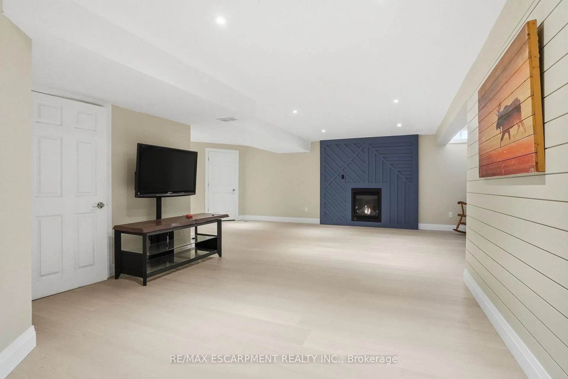 Photo 45 of 1300 Silvan Forest Drive, Burlington, Tansley — HOMEH