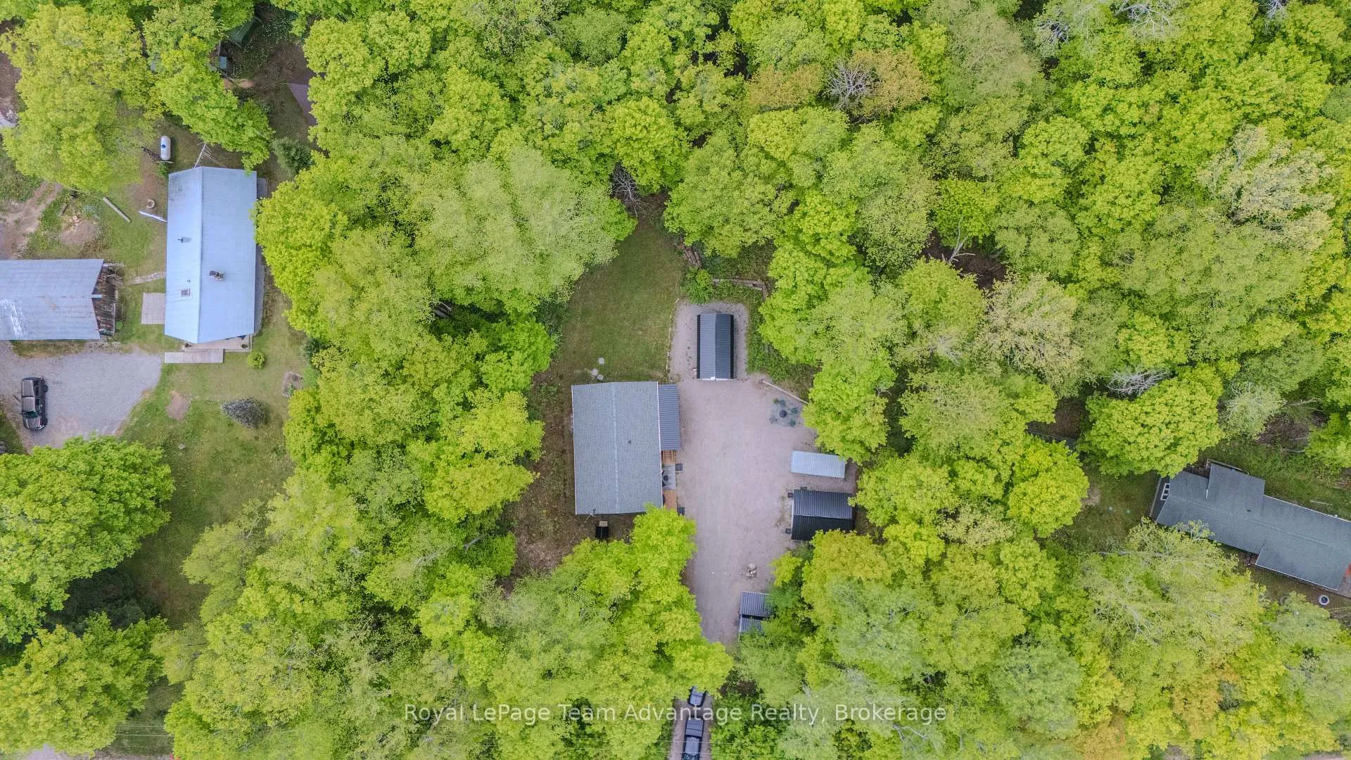 Photo 4 of 264 Almaguin Drive, McMurrich/Monteith, Sprucedale — HOMEH