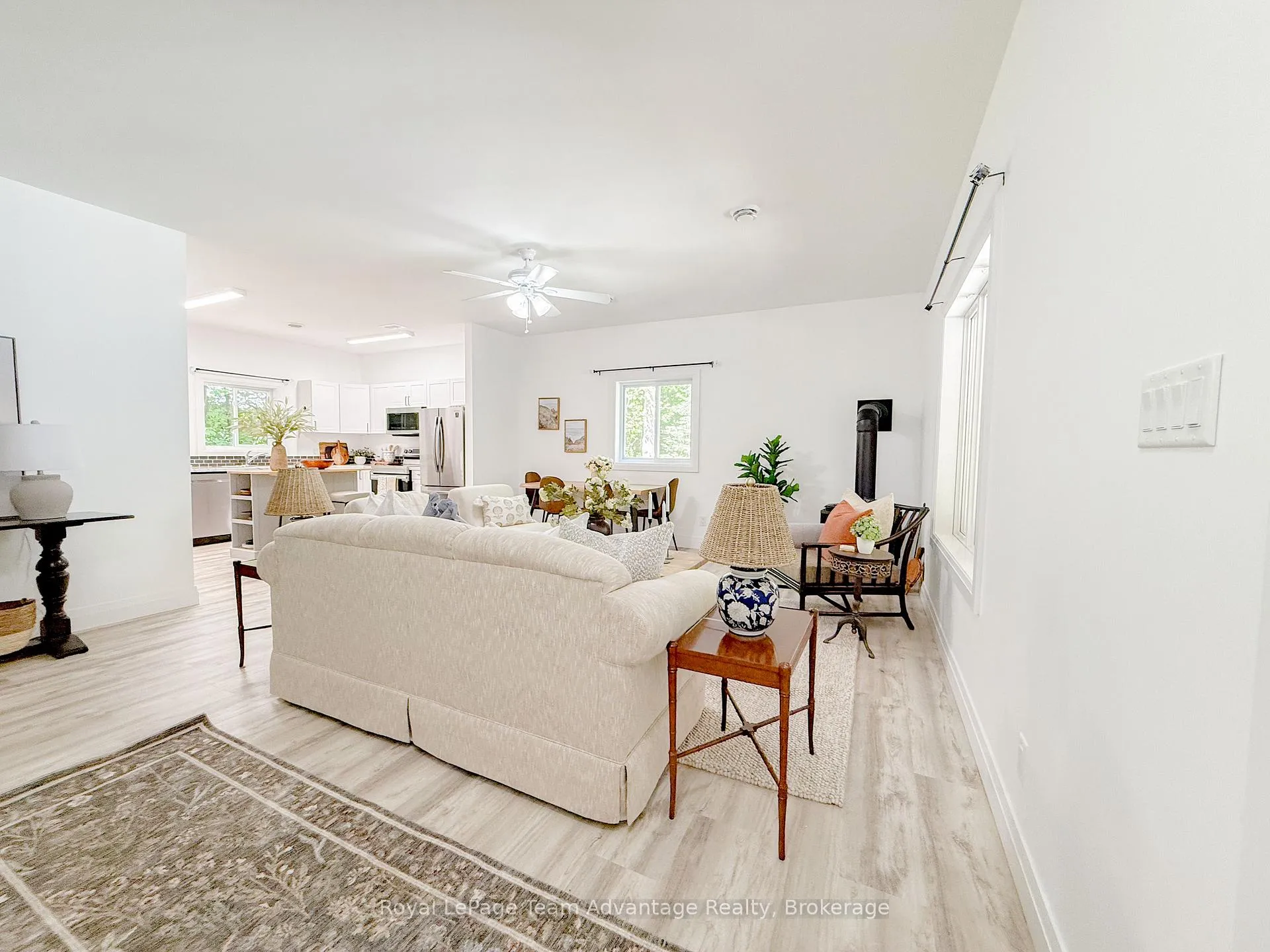 Photo 10 of 264 Almaguin Drive, McMurrich/Monteith, Sprucedale — HOMEH