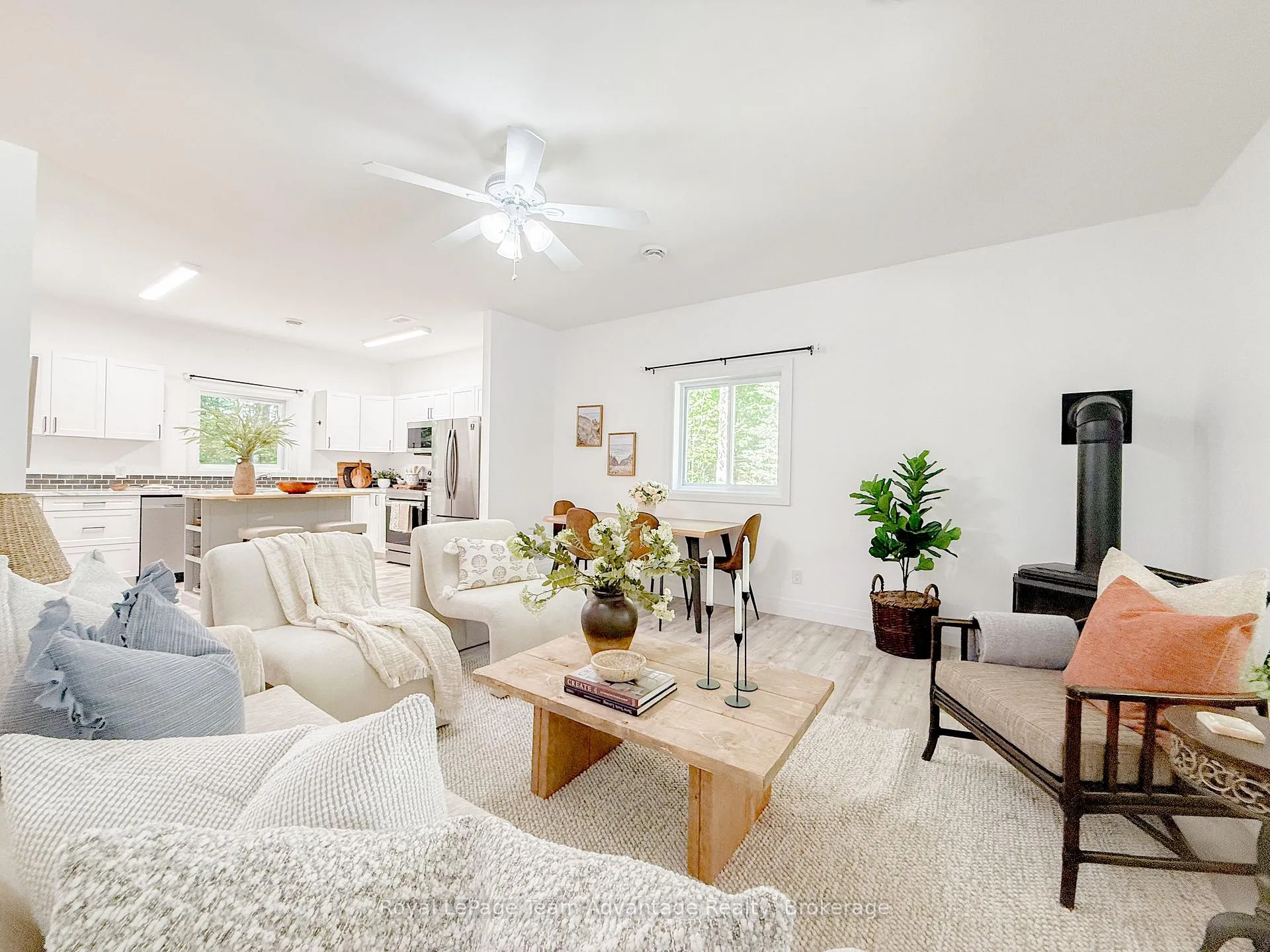 Photo 11 of 264 Almaguin Drive, McMurrich/Monteith, Sprucedale — HOMEH