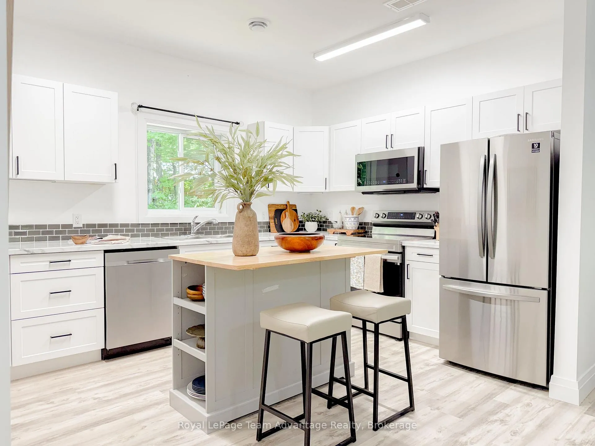 Photo 15 of 264 Almaguin Drive, McMurrich/Monteith, Sprucedale — HOMEH