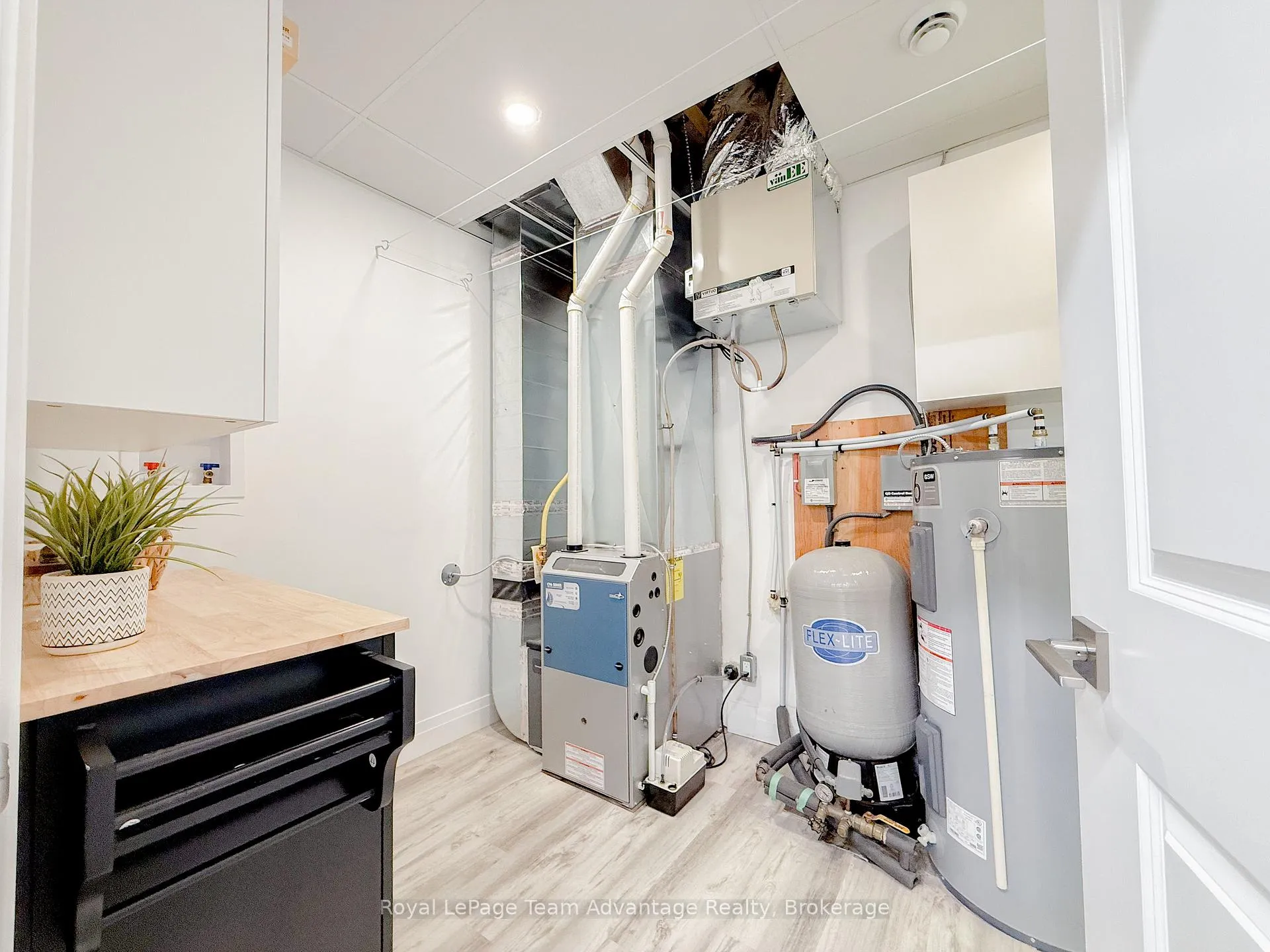 Photo 28 of 264 Almaguin Drive, McMurrich/Monteith, Sprucedale — HOMEH
