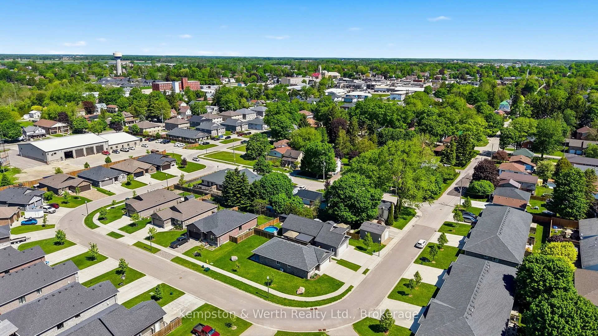Photo 33 of 645 Davidson Avenue S, North Perth, Listowel — HOMEH