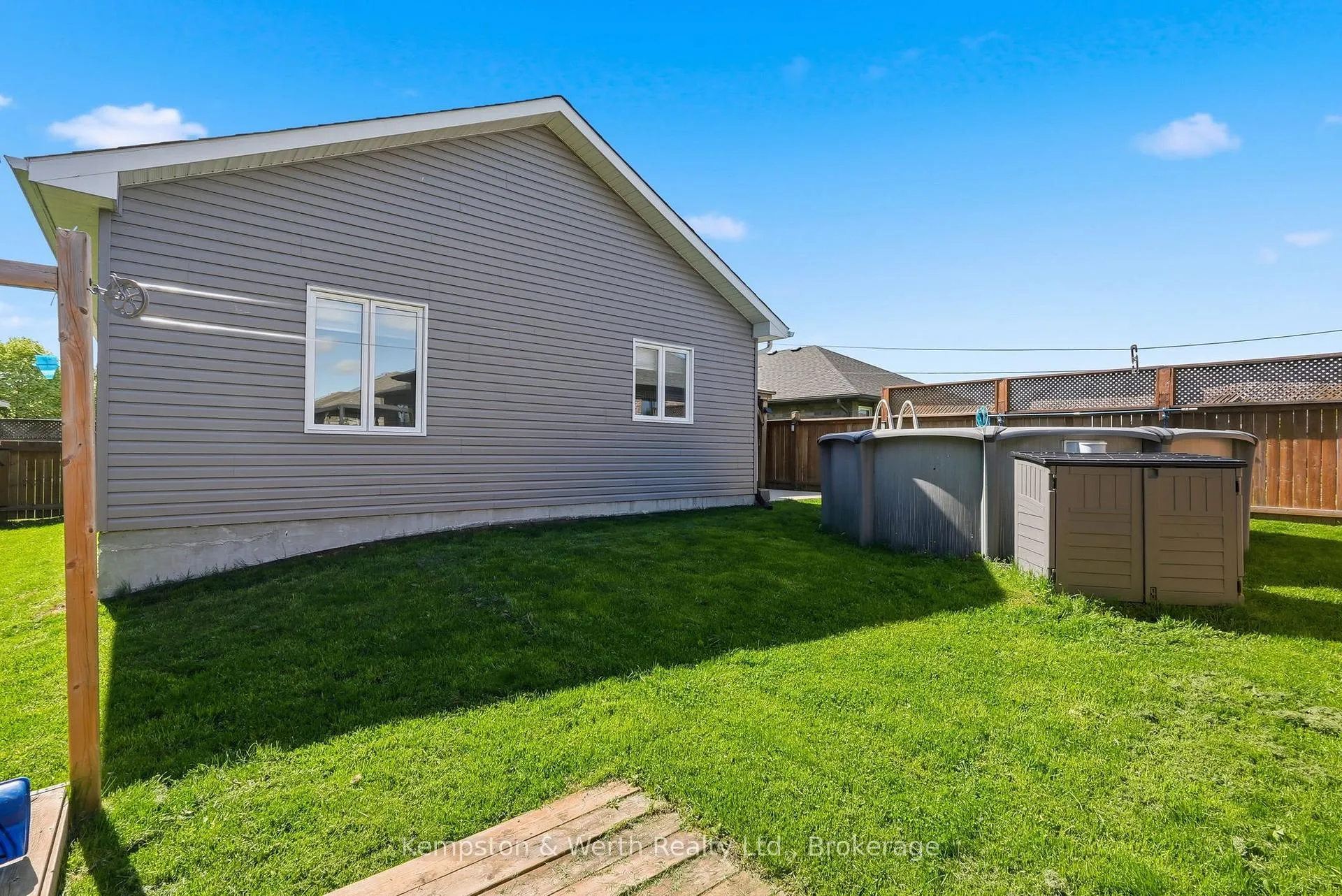 Photo 41 of 645 Davidson Avenue S, North Perth, Listowel — HOMEH