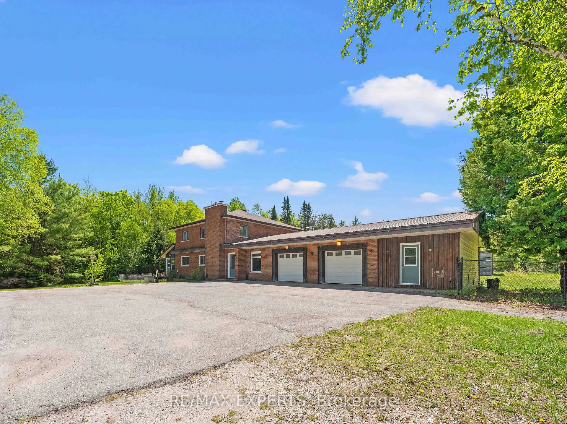 Photo 3 of 2916 Hwy 118e, Bracebridge, Oakley — HOMEH