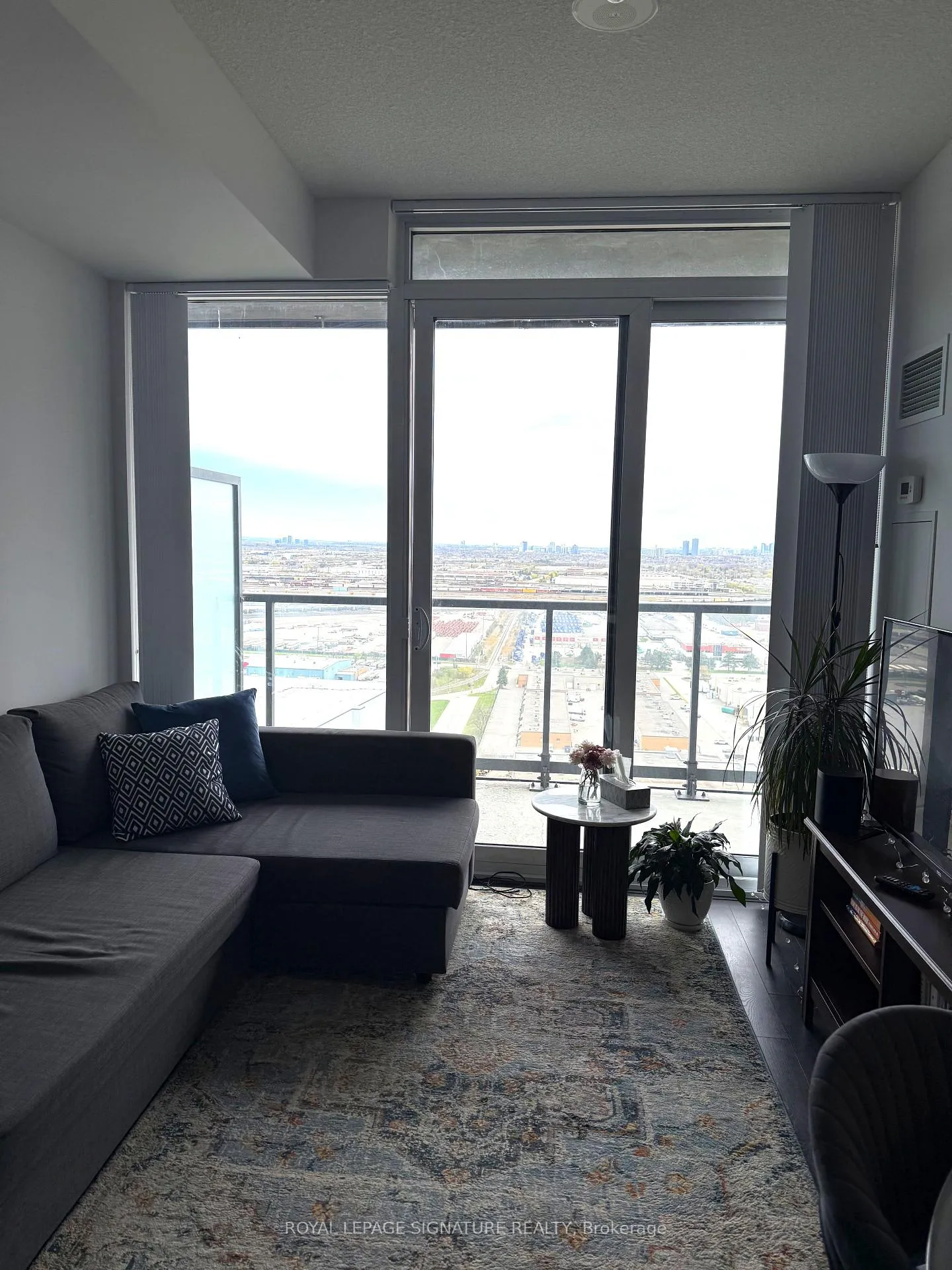 Photo 12 of Unit 2602, 7895 Jane Street, Vaughan, Concord — HOMEH