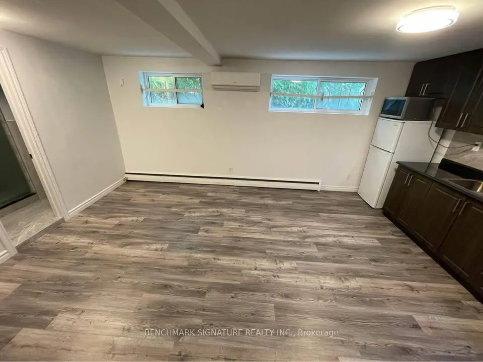 Photo 4 of Unit B, 575 Birchmount Road, Scarborough, Clairlea-Birchmount — HOMEH