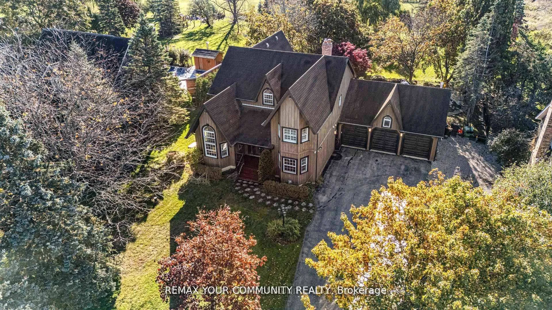 Photo 2 of 1645 Acorn Lane, Pickering, Rural Pickering — HOMEH