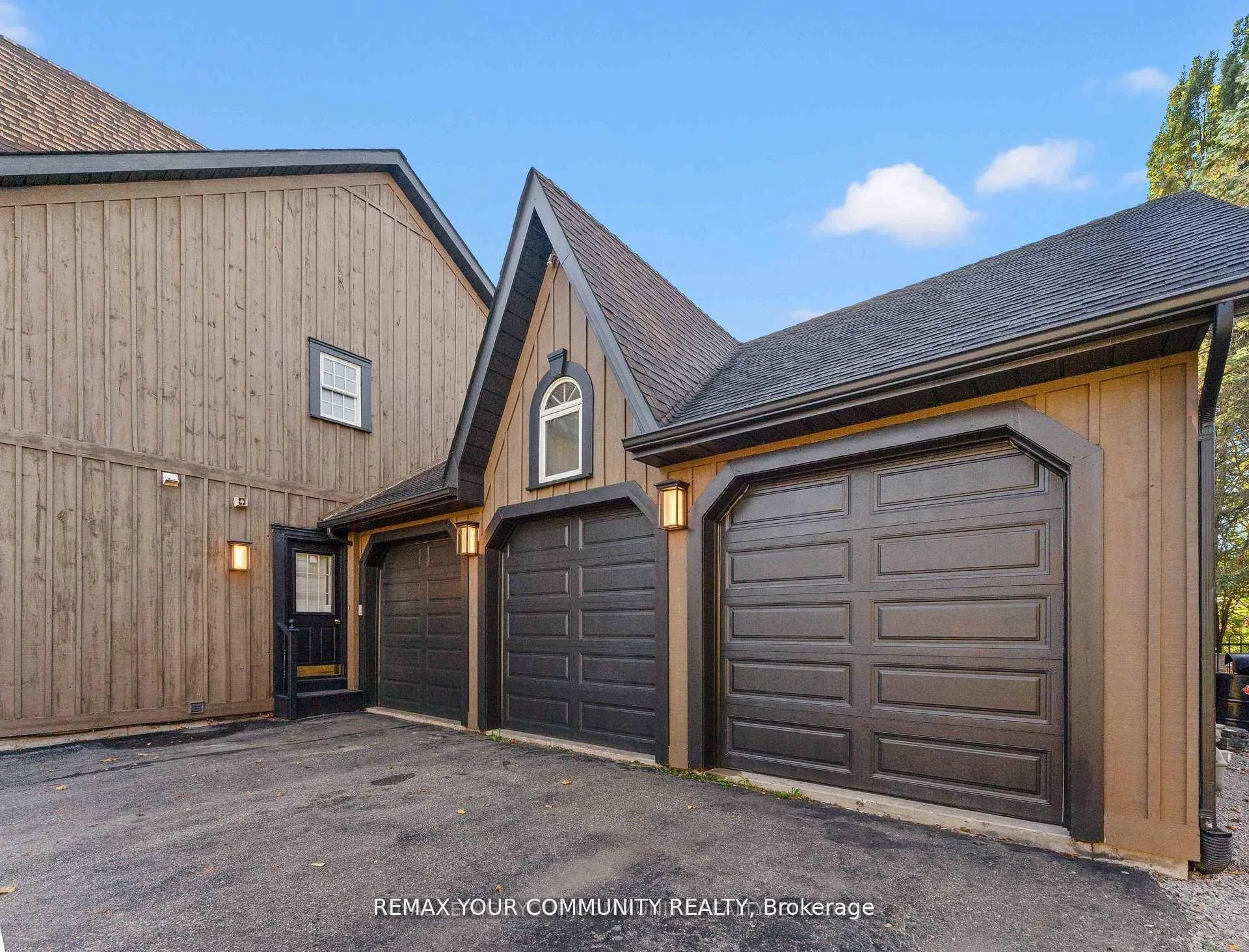 Photo 4 of 1645 Acorn Lane, Pickering, Rural Pickering — HOMEH