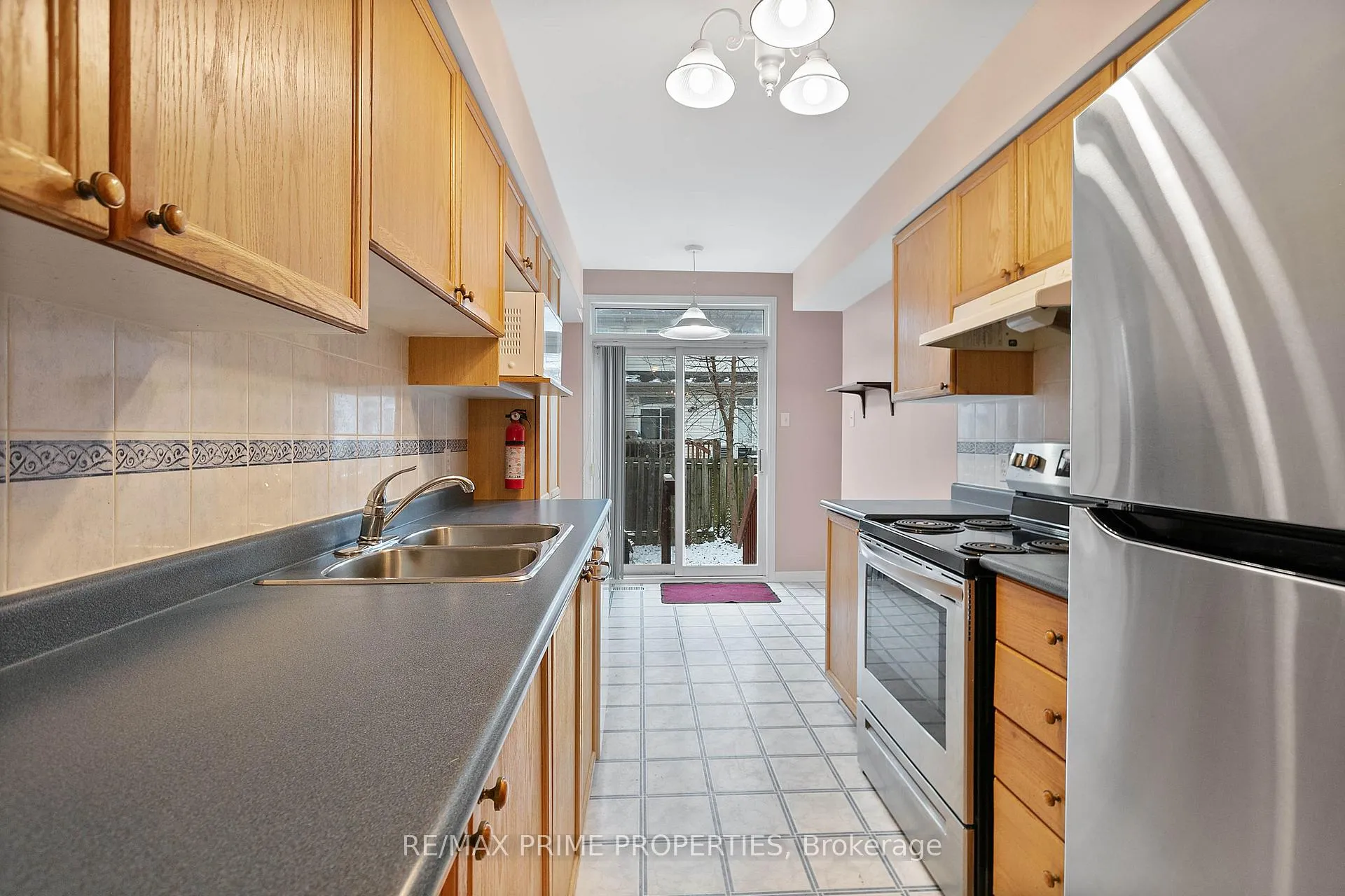 Photo 11 of Unit 7, 211 Station Boulevard, Ottawa, Riverview Park — HOMEH