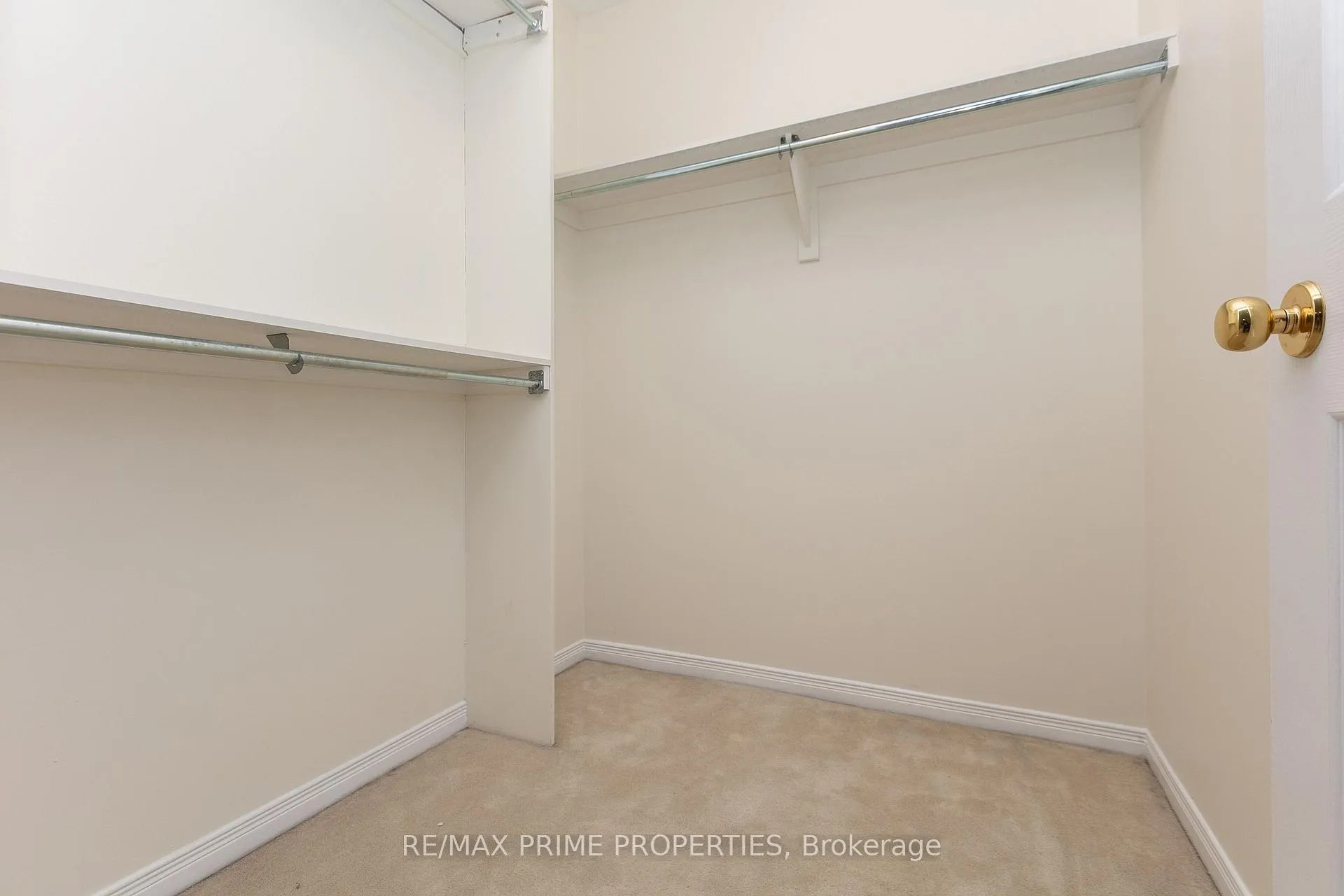Photo 18 of Unit 7, 211 Station Boulevard, Ottawa, Riverview Park — HOMEH