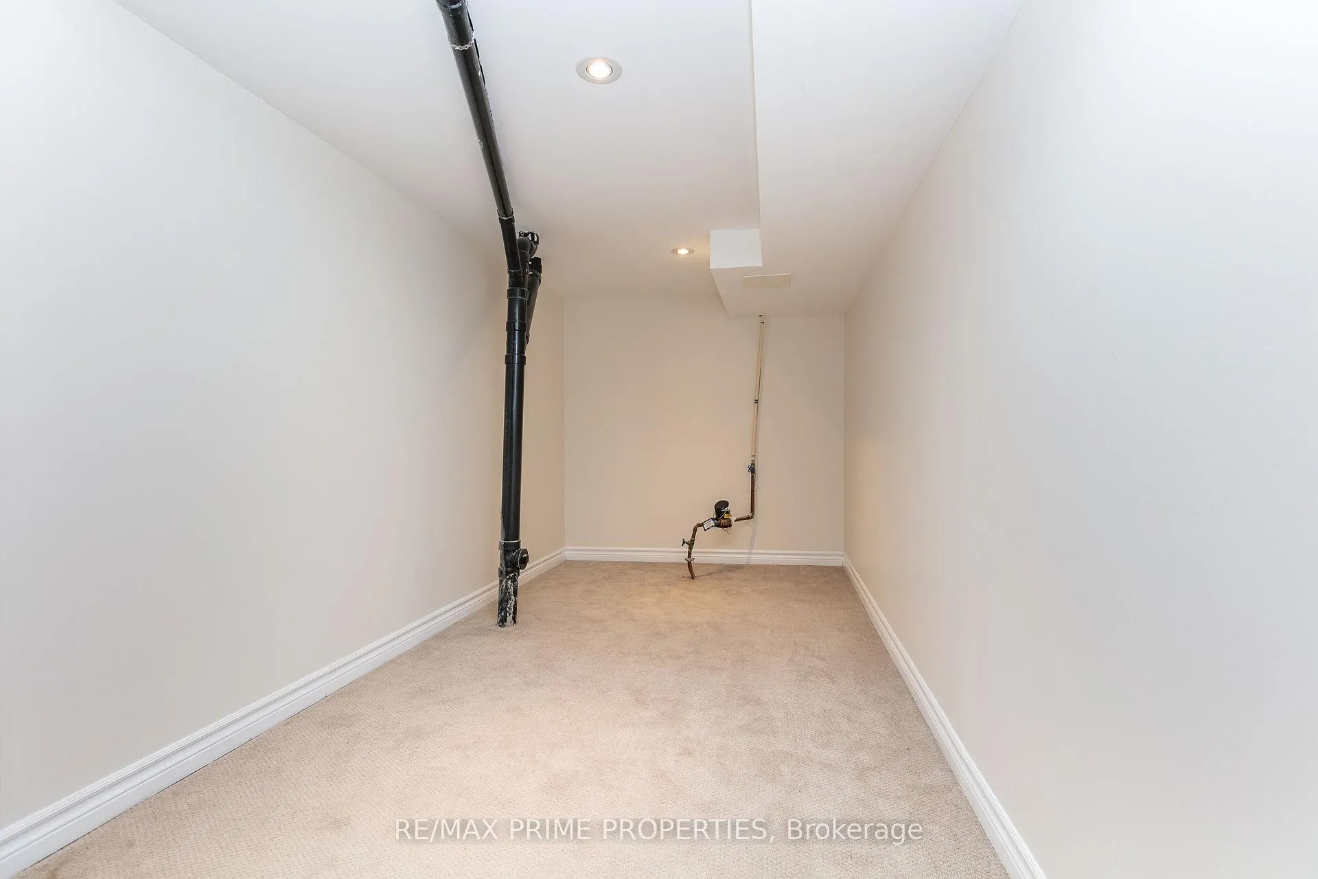 Photo 26 of Unit 7, 211 Station Boulevard, Ottawa, Riverview Park — HOMEH