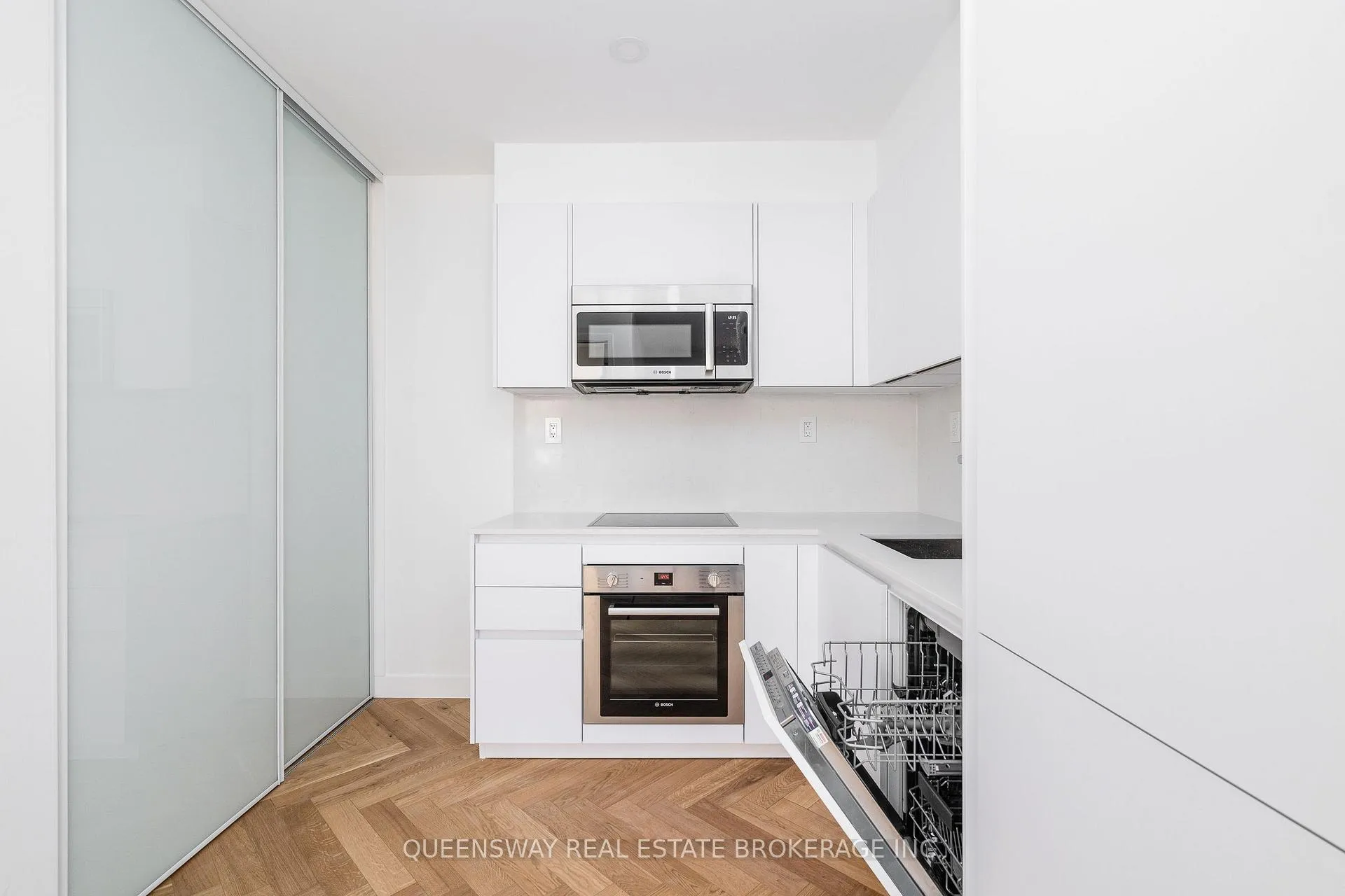 Photo 4 of Unit 102, 110 Wellesley Street E, Toronto, Church-Yonge Corridor — HOMEH