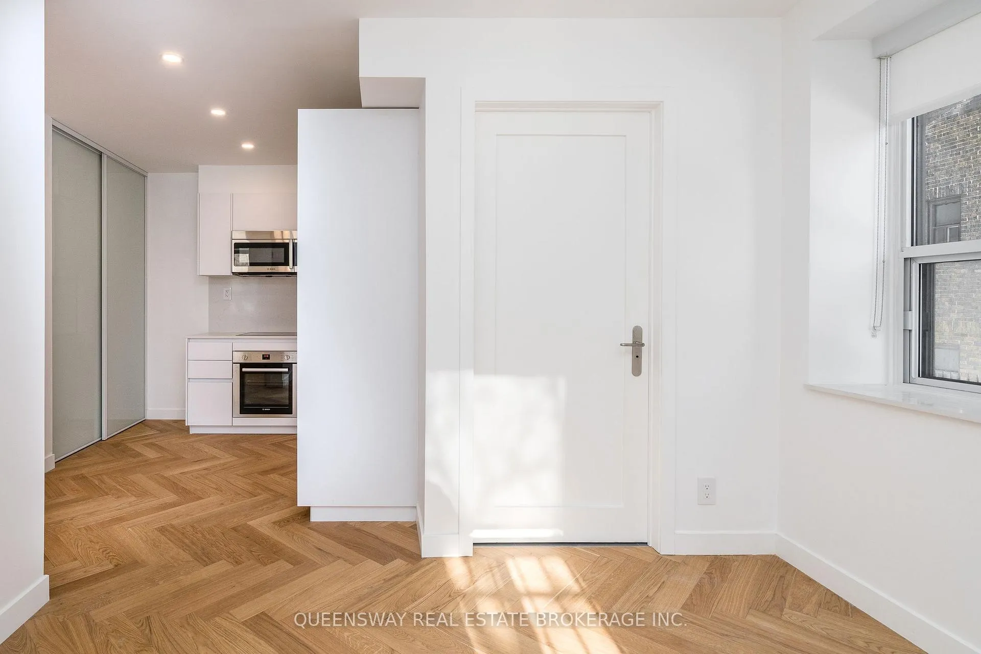 Photo 7 of Unit 102, 110 Wellesley Street E, Toronto, Church-Yonge Corridor — HOMEH