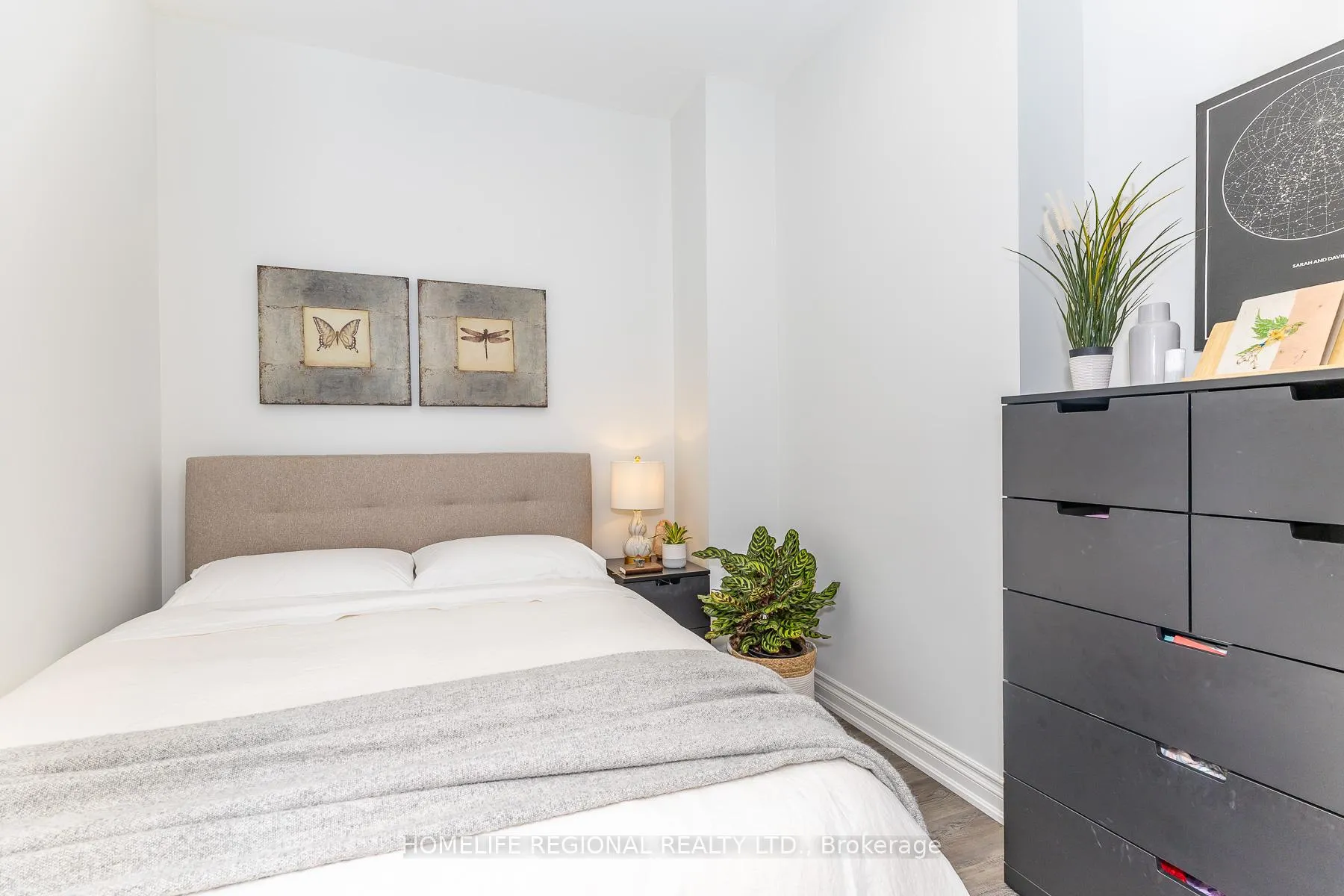 Photo 6 of Unit 204, 15 Windermere Avenue, Toronto, High Park-Swansea — HOMEH