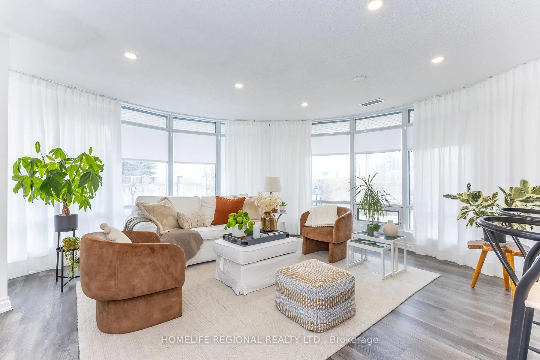 Photo 9 of Unit 204, 15 Windermere Avenue, Toronto, High Park-Swansea — HOMEH