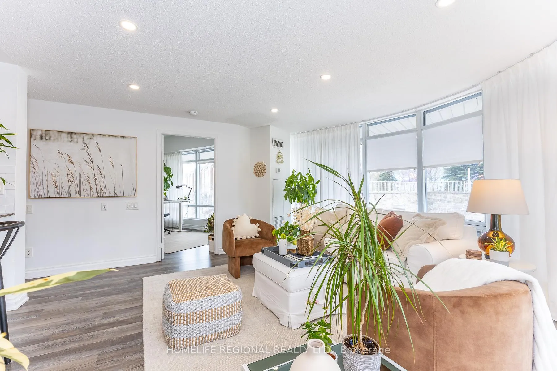 Photo 11 of Unit 204, 15 Windermere Avenue, Toronto, High Park-Swansea — HOMEH