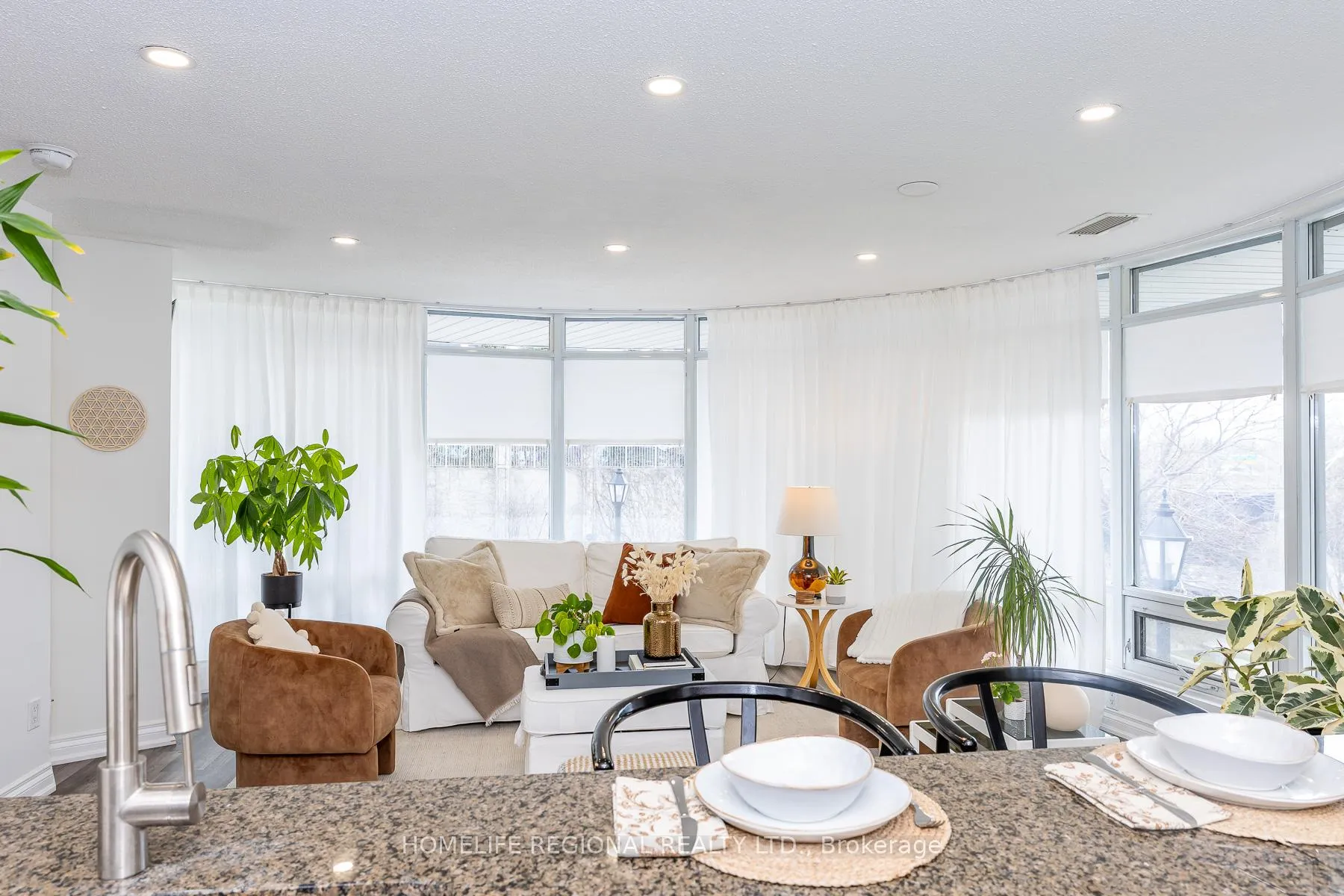 Photo 13 of Unit 204, 15 Windermere Avenue, Toronto, High Park-Swansea — HOMEH