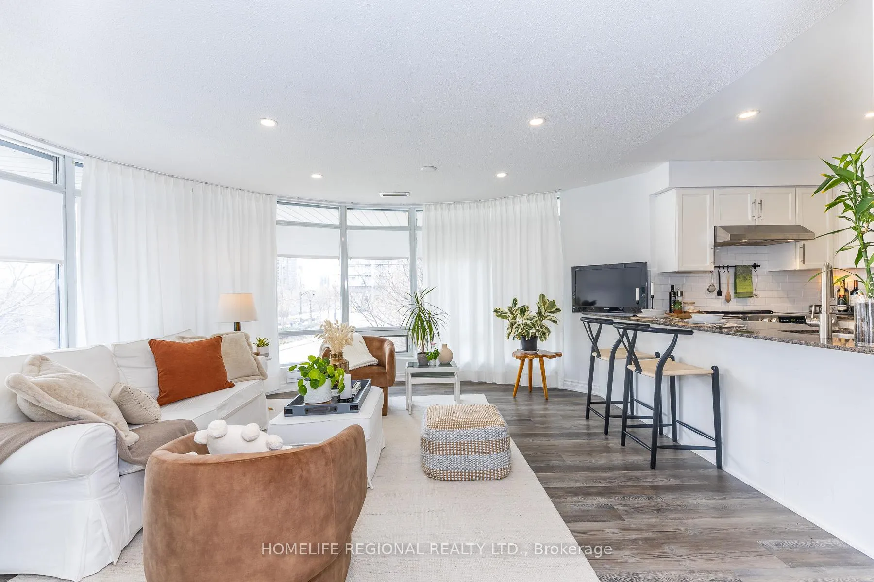 Photo 14 of Unit 204, 15 Windermere Avenue, Toronto, High Park-Swansea — HOMEH