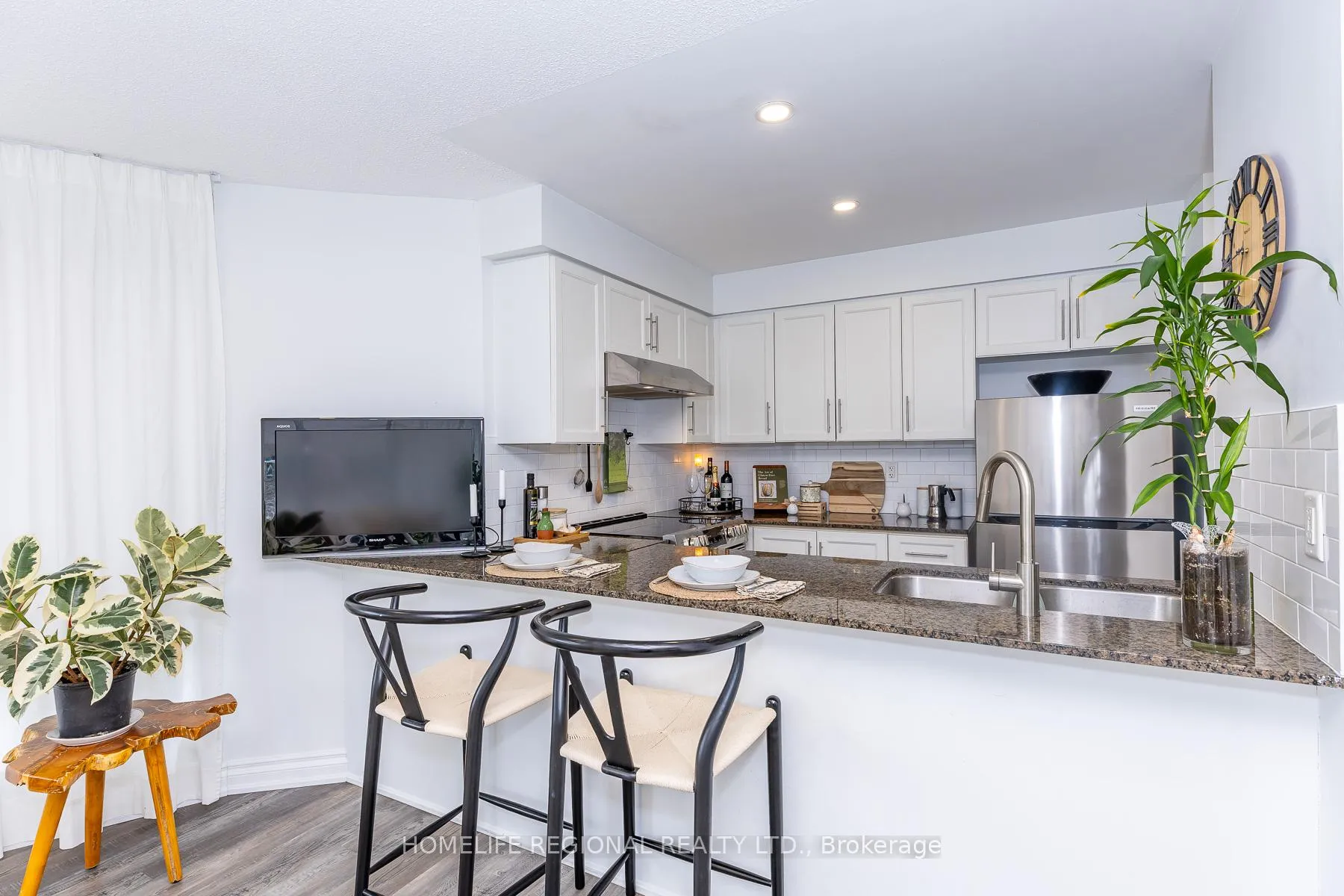 Photo 22 of Unit 204, 15 Windermere Avenue, Toronto, High Park-Swansea — HOMEH