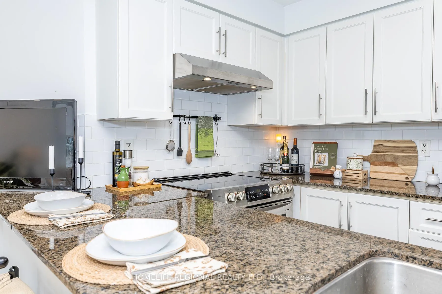 Photo 25 of Unit 204, 15 Windermere Avenue, Toronto, High Park-Swansea — HOMEH