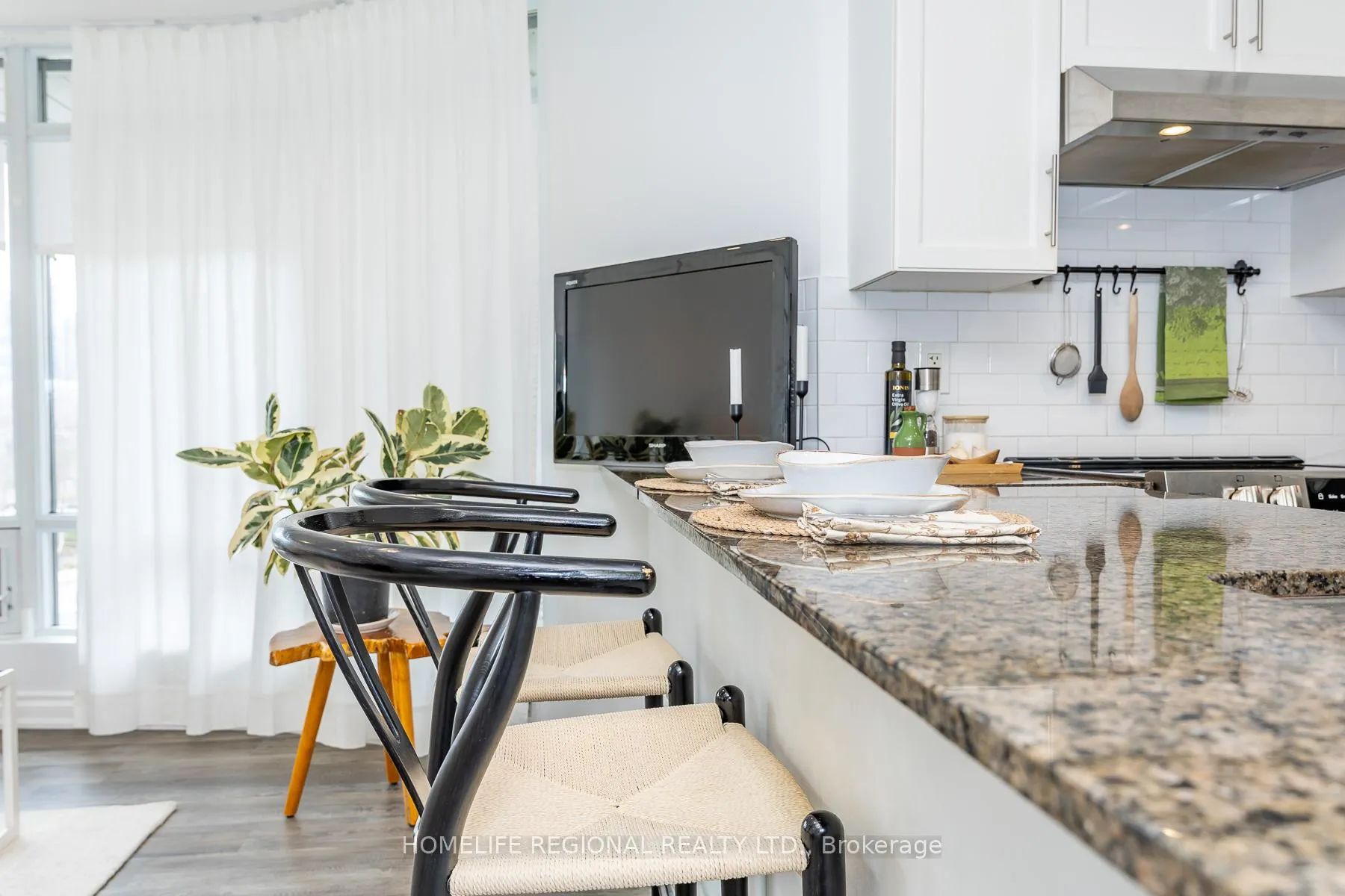 Photo 26 of Unit 204, 15 Windermere Avenue, Toronto, High Park-Swansea — HOMEH