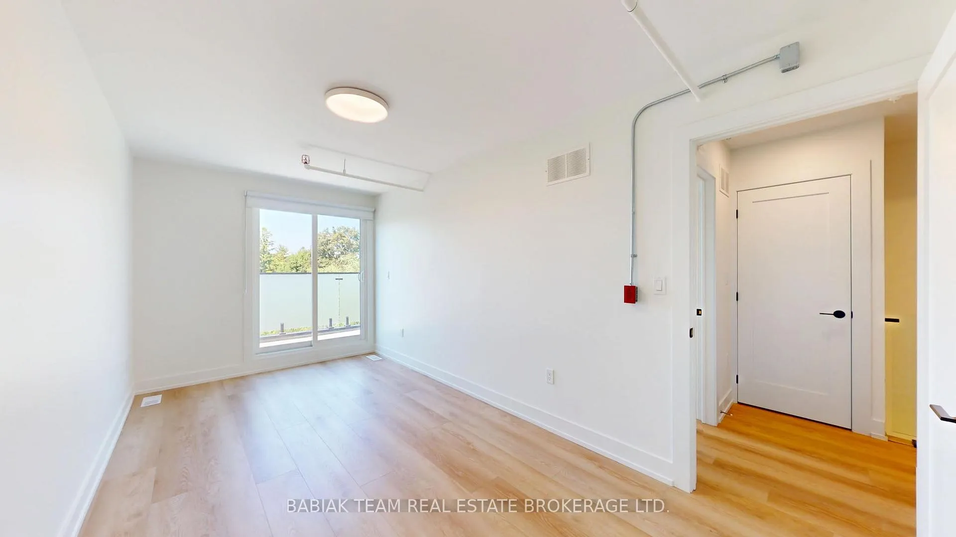 Photo 12 of Unit 302, 656 Annette Street, Toronto, Runnymede-Bloor West Village — HOMEH
