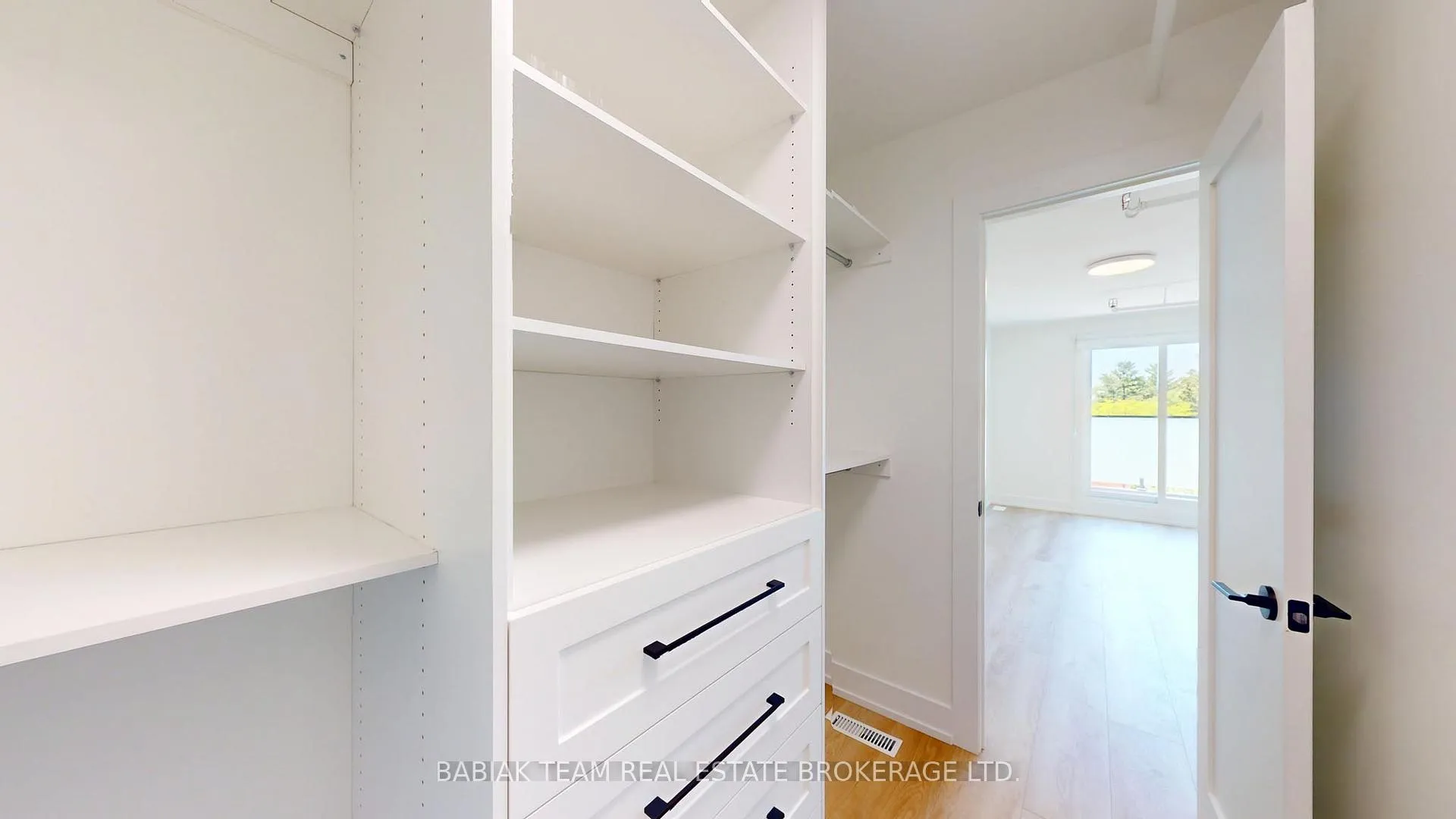 Photo 15 of Unit 302, 656 Annette Street, Toronto, Runnymede-Bloor West Village — HOMEH