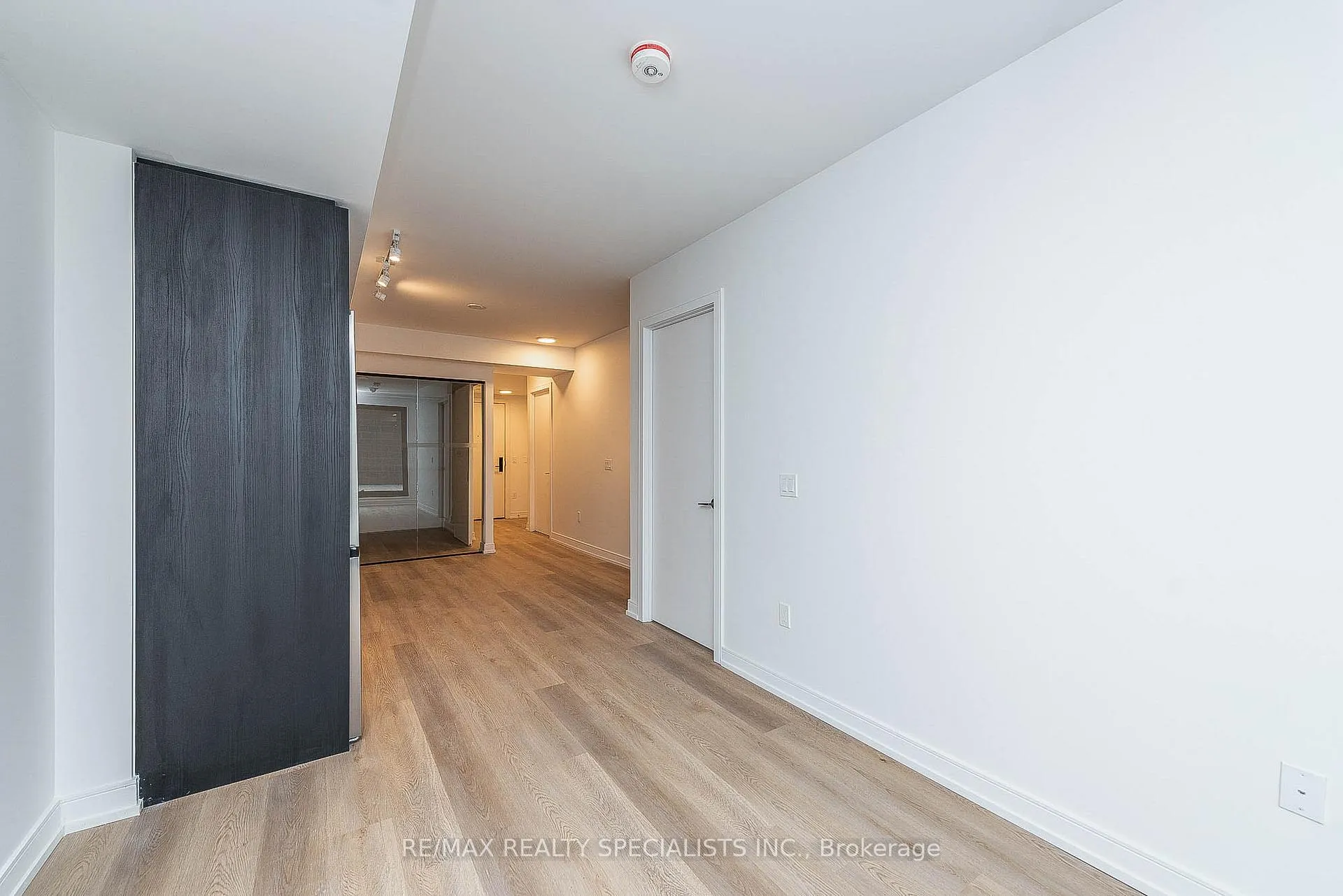 Photo 11 of Unit 305, 1 Jarvis Street, Hamilton, Beasley — HOMEH