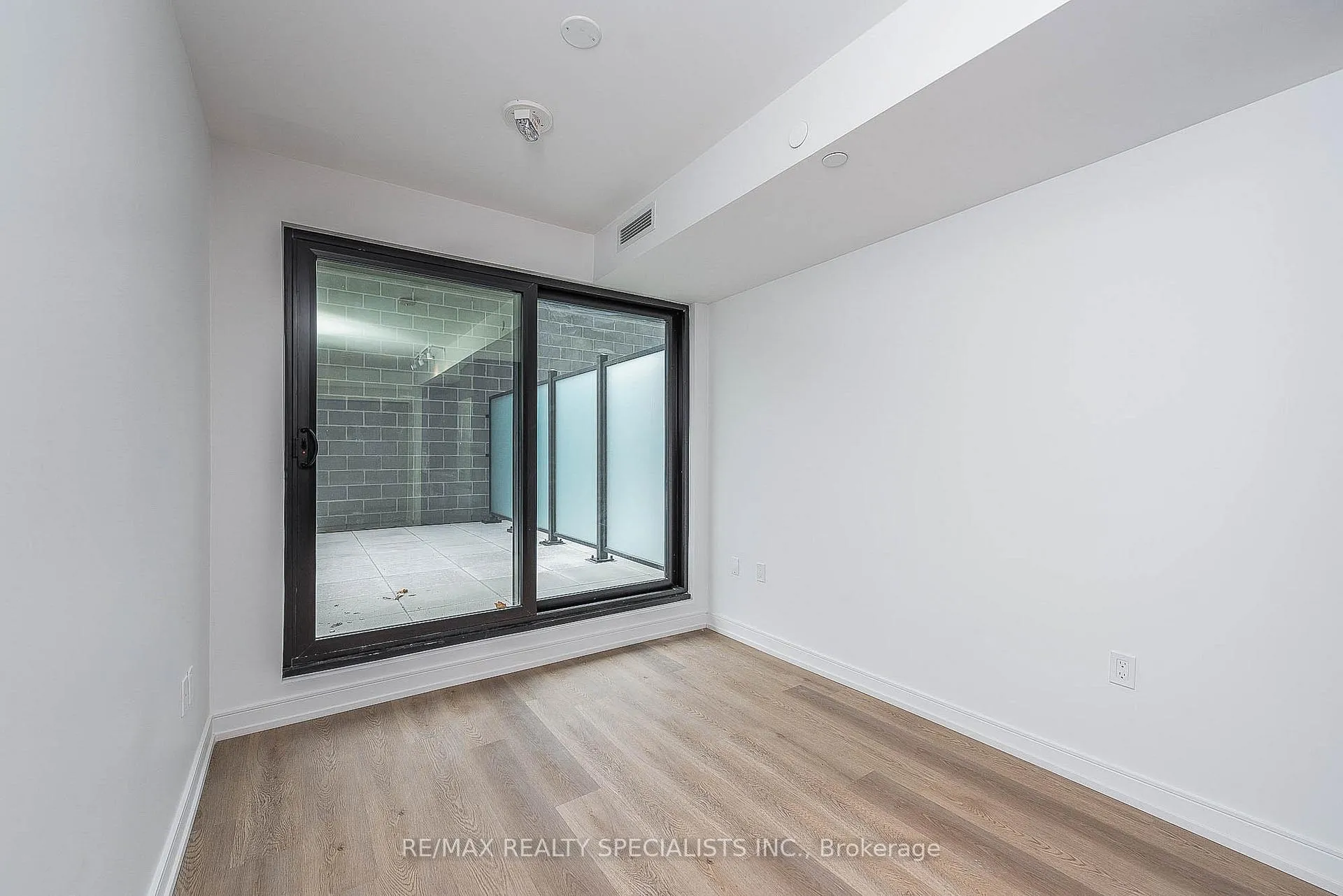 Photo 12 of Unit 305, 1 Jarvis Street, Hamilton, Beasley — HOMEH